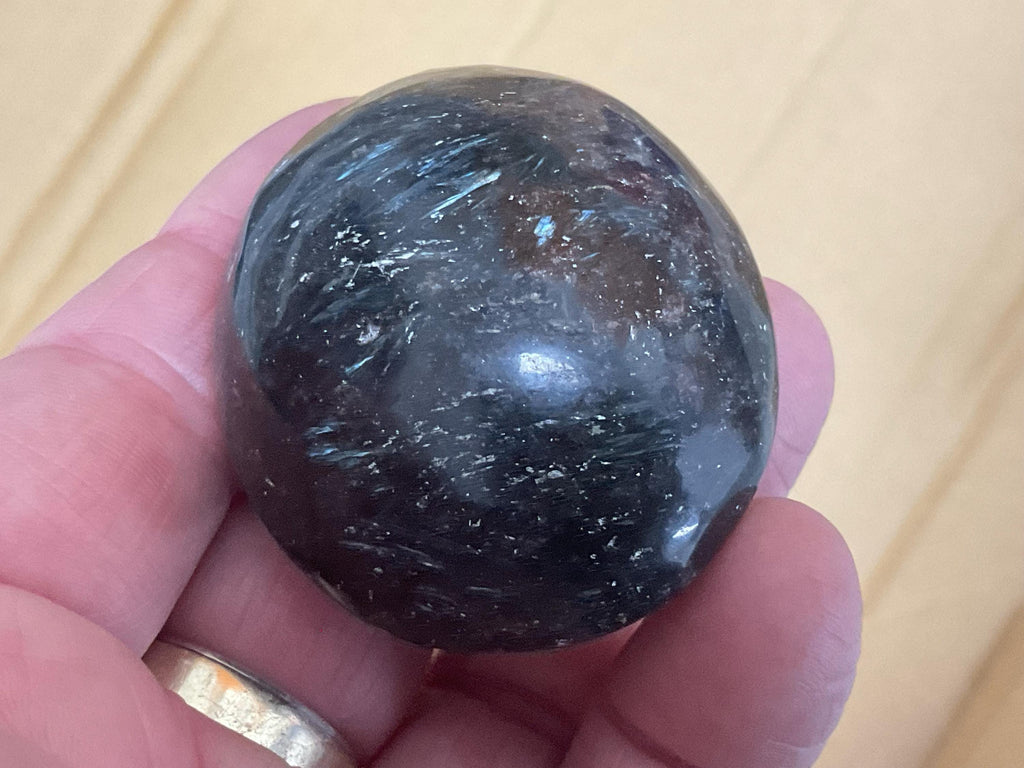 90g Arfvedsonite with Minor Eudialyte Palmstone 11A