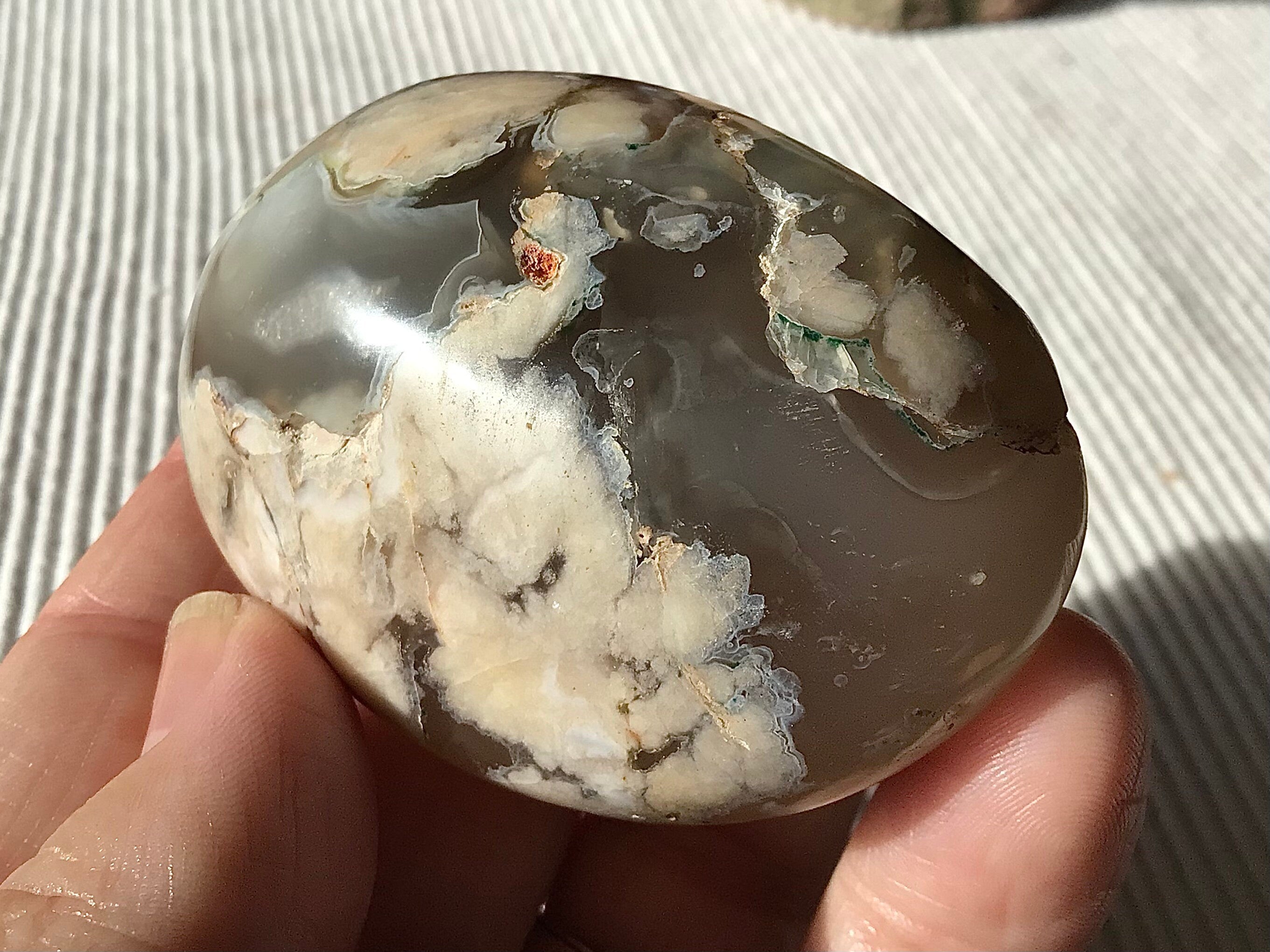 137g Flower Agate Palmstone A