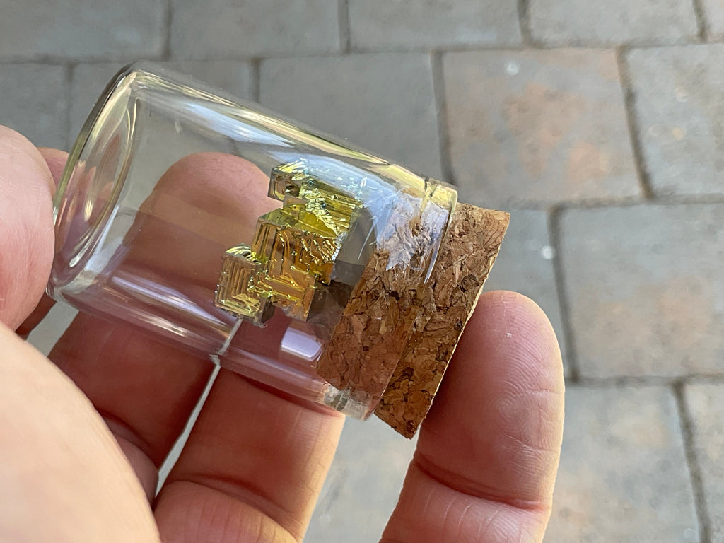 Bismuth Specimen Display Bottle 4C