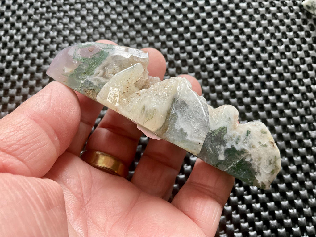 94g Moss Agate Polaris Carving with stand 1C