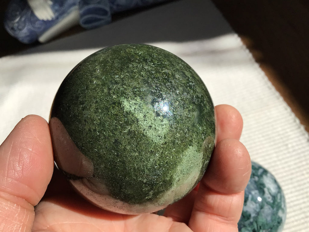384g Moss Agate Sphere 3A (6.7cm)