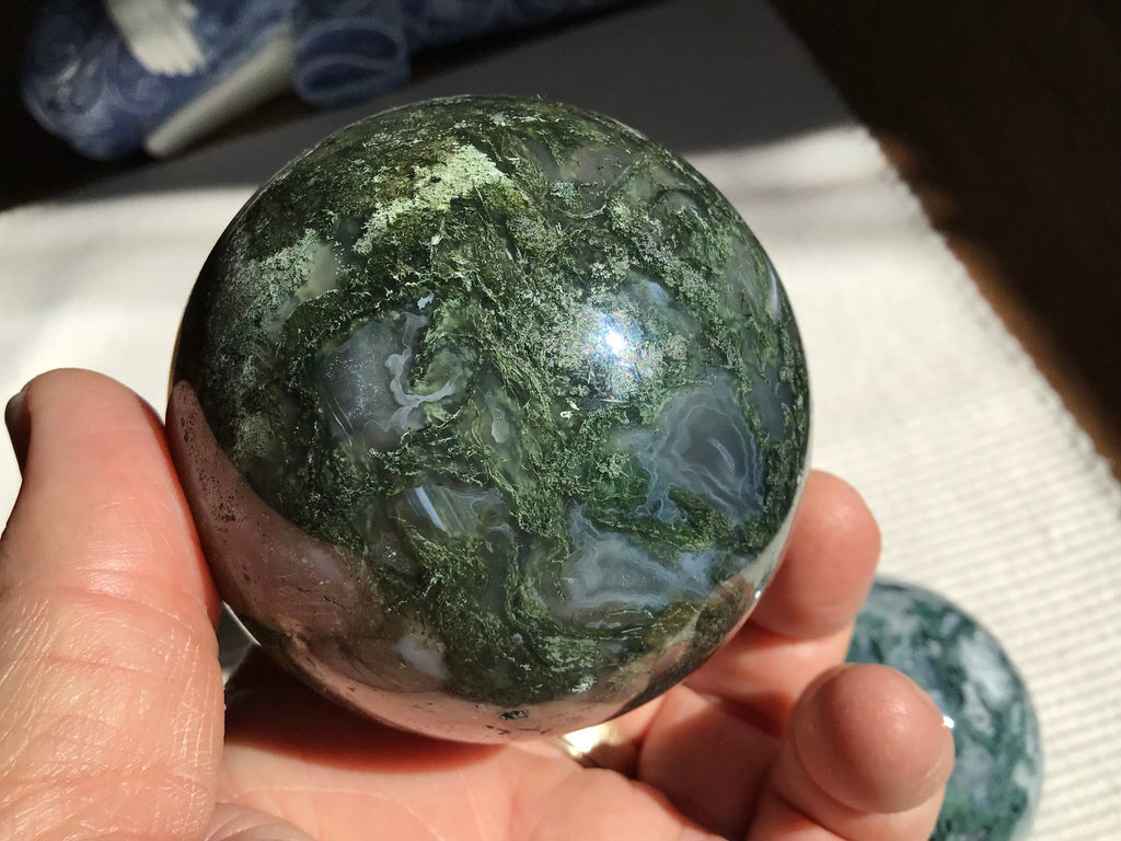 384g Moss Agate Sphere 3A (6.7cm)