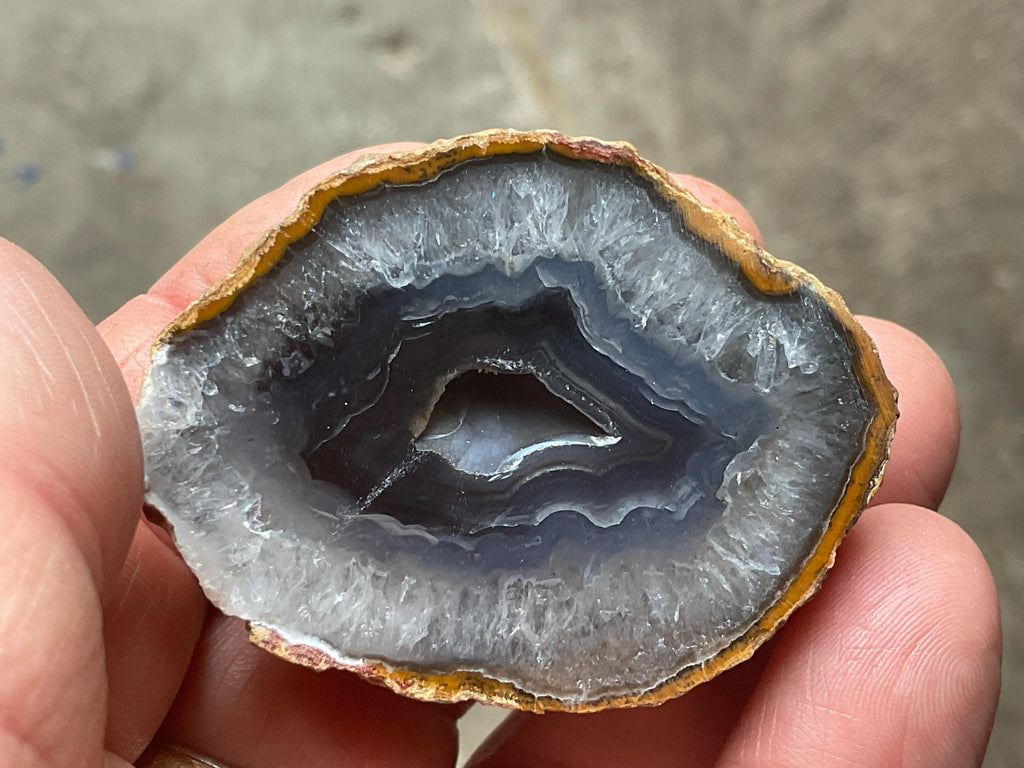 52g UV Reactive Polished Agate Half 1C