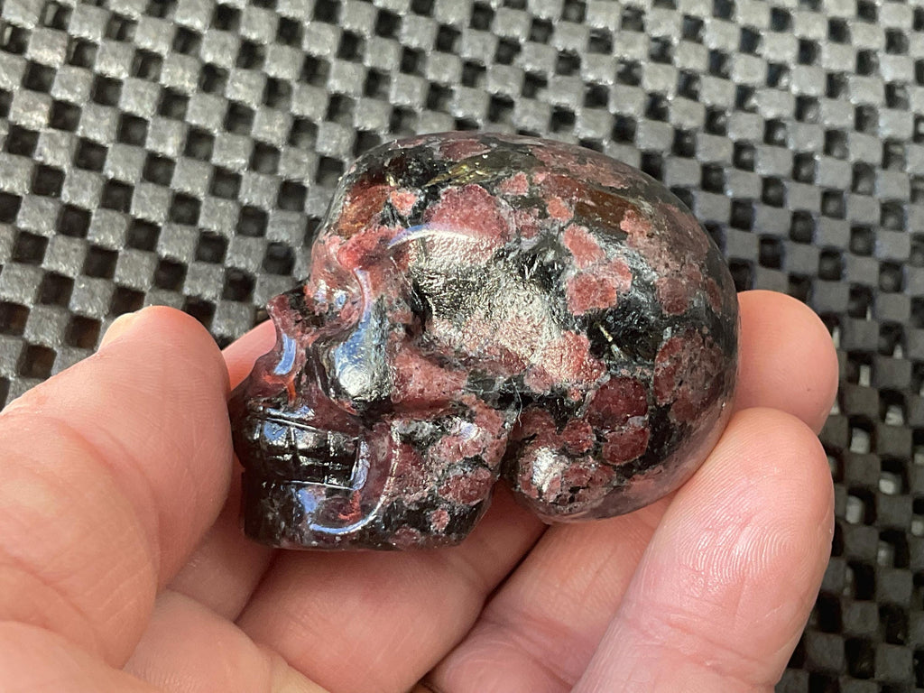 116g Garnet in Matrix Skull A