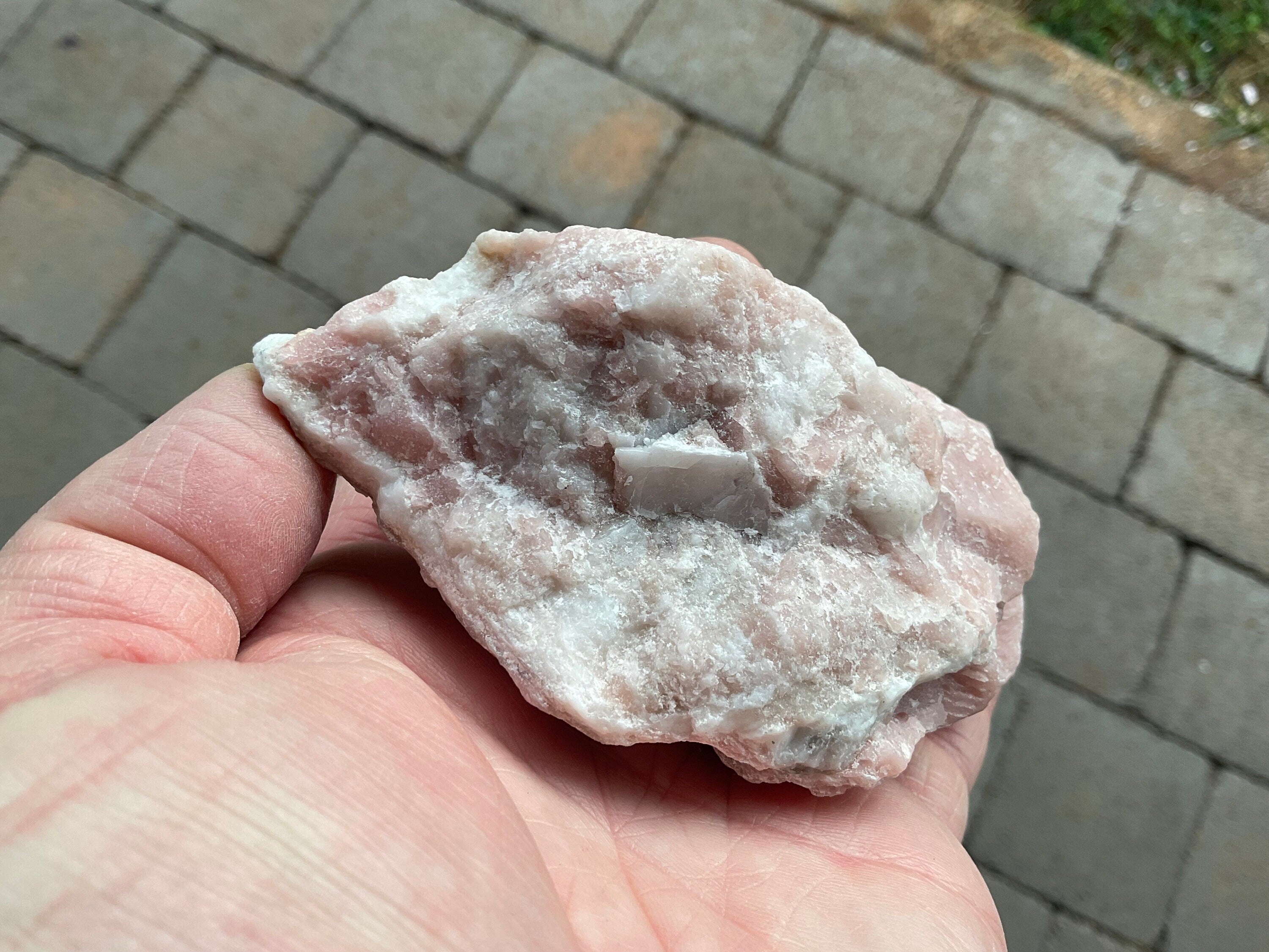 266g Mexican Pink Opal Rough 6C