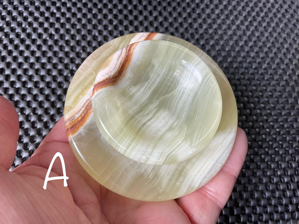 192g Green Banded Onyx Saucer/Egg/Sphere stand 3A