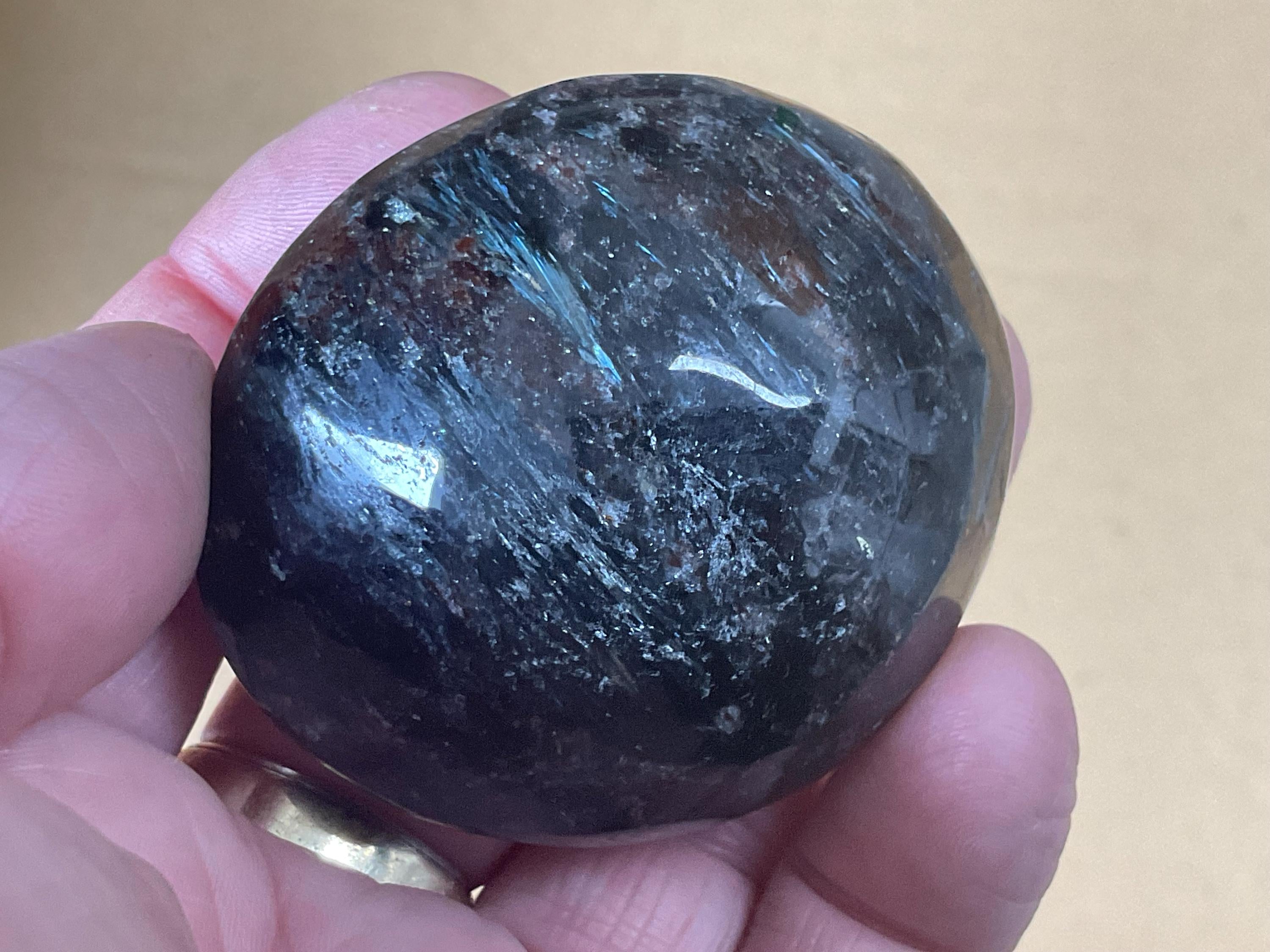122g Arfvedsonite with Minor Eudialyte Palmstone 11C