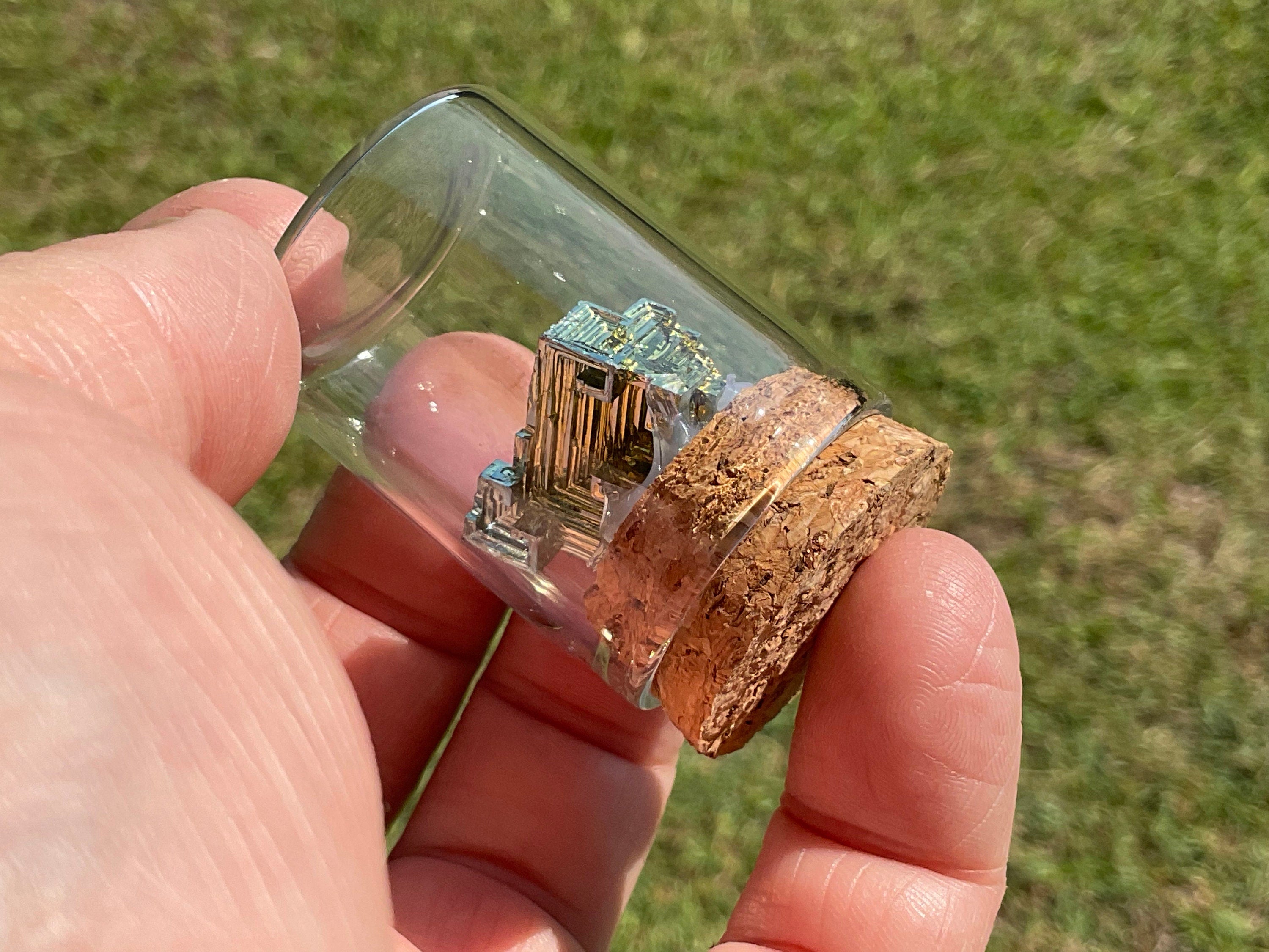 Bismuth Specimen Display Bottle 4C
