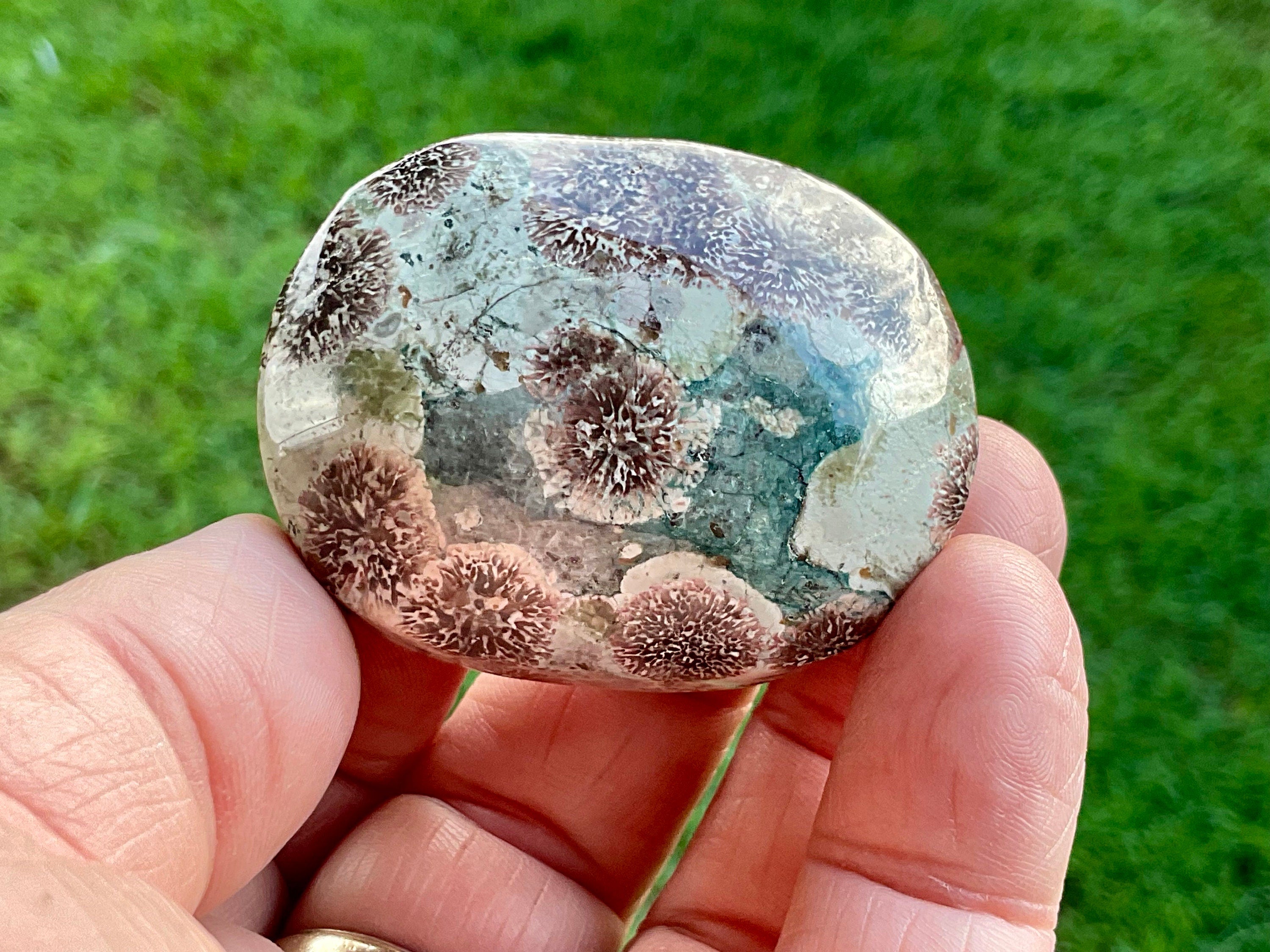 70g Green Cherry Blossom Jasper Palmstone 3C