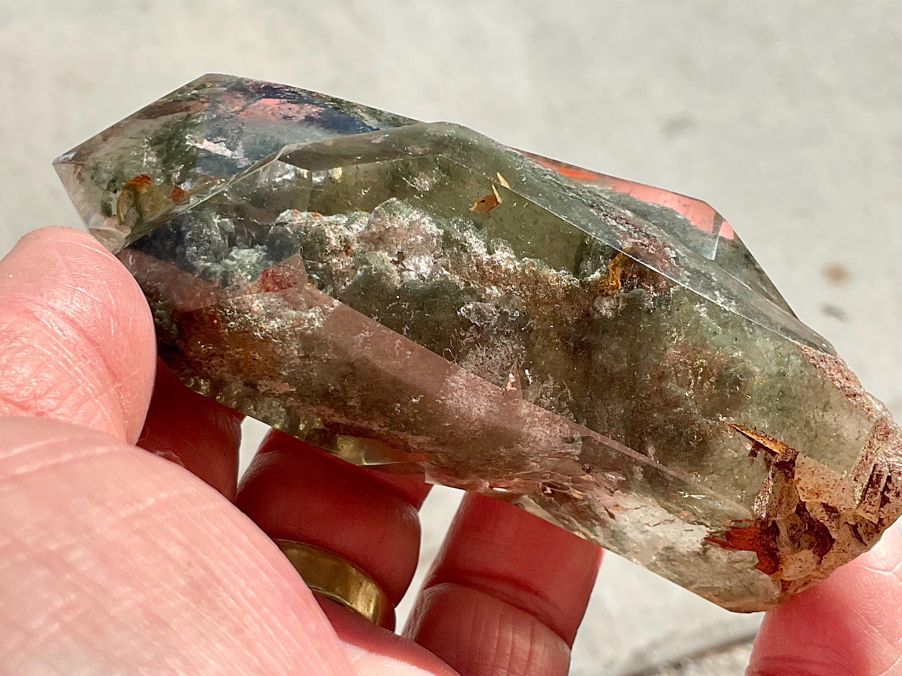 202g Garden Quartz Polished Point with stand 1C