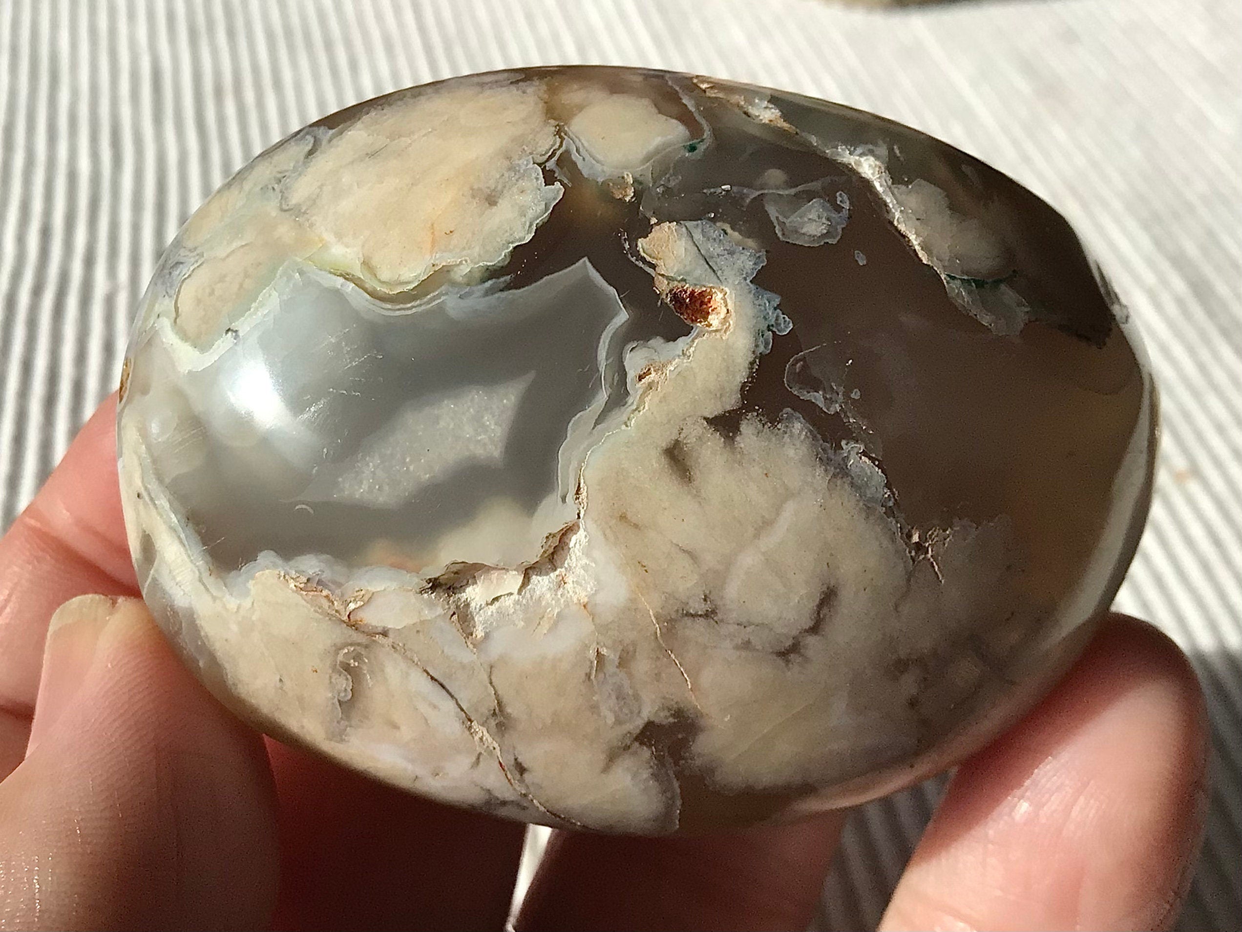 137g Flower Agate Palmstone A