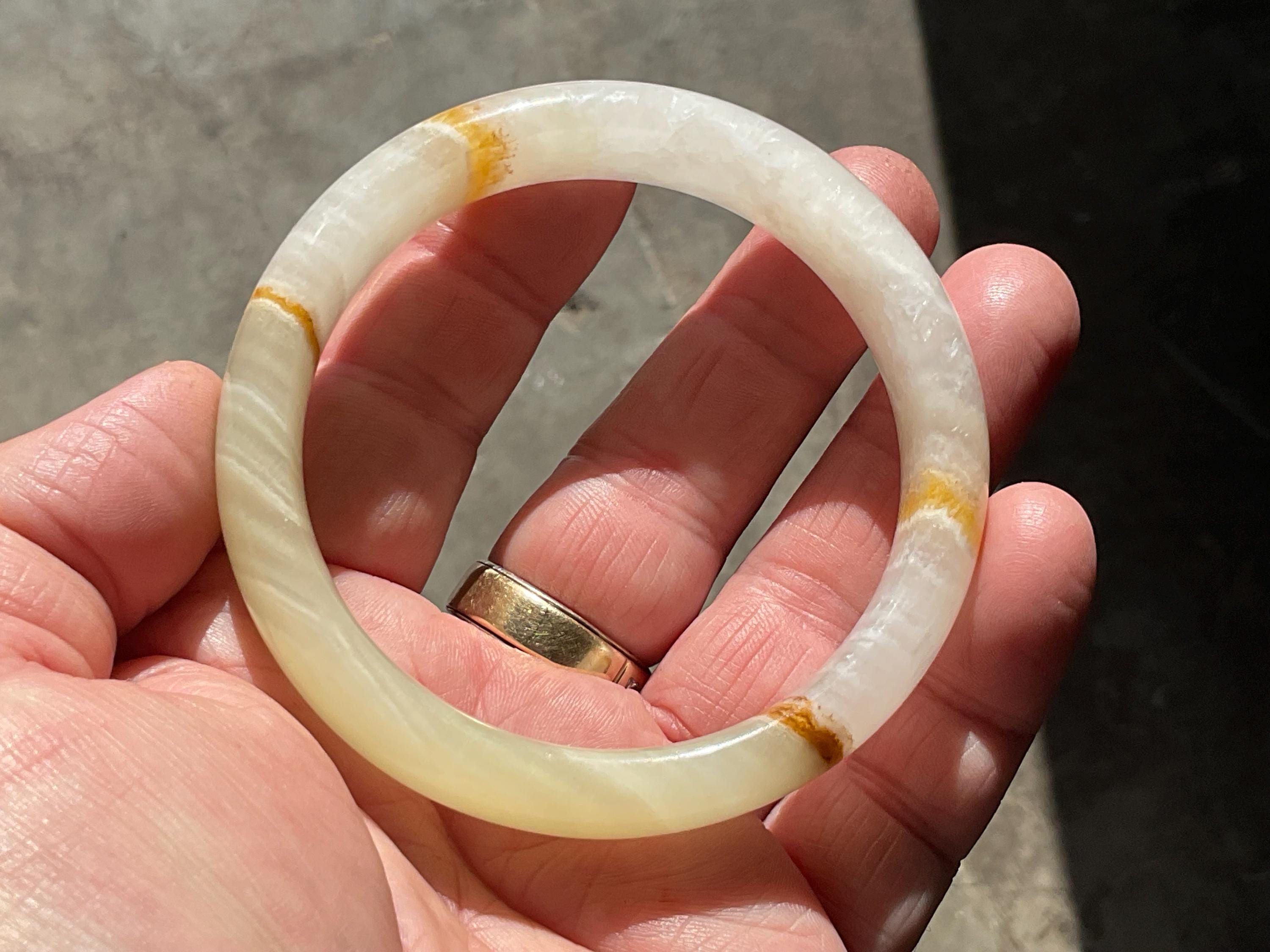 62g Green Banded Onyx Solid Bangle 4A