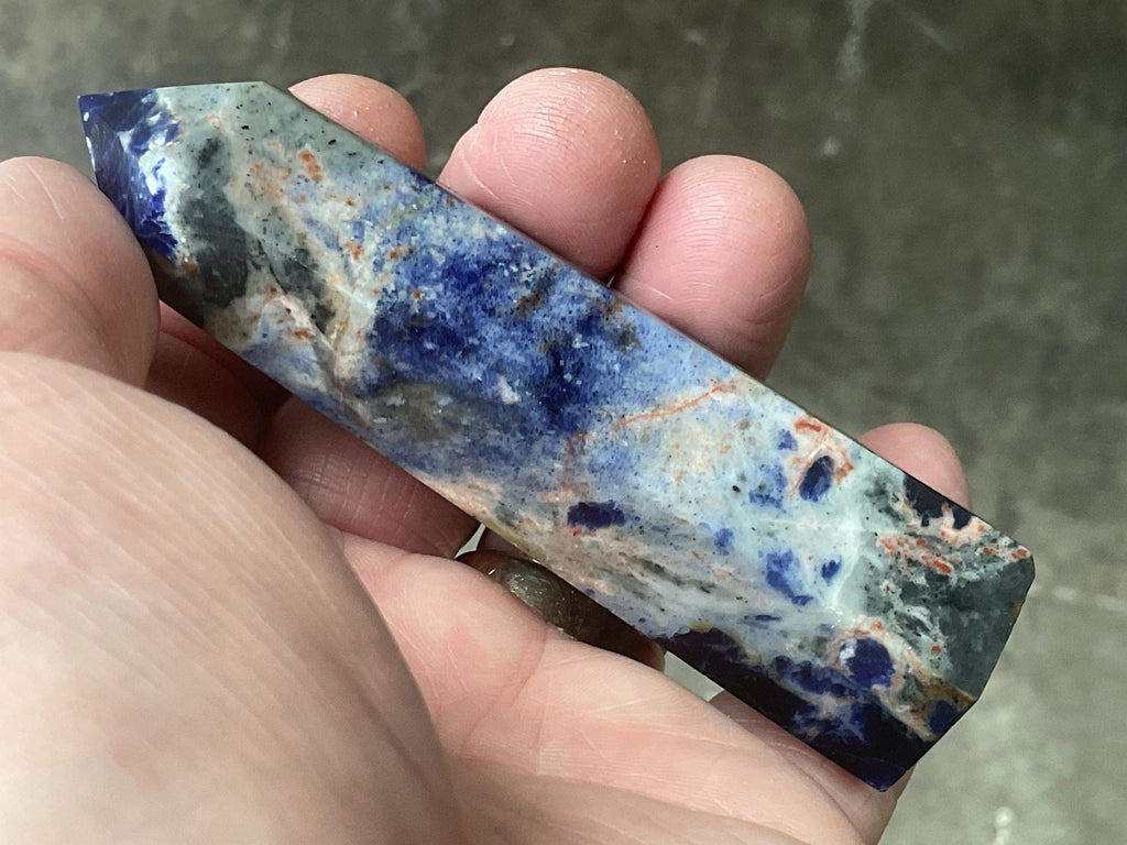 100g Sodalite with Sunstone Generator 3B
