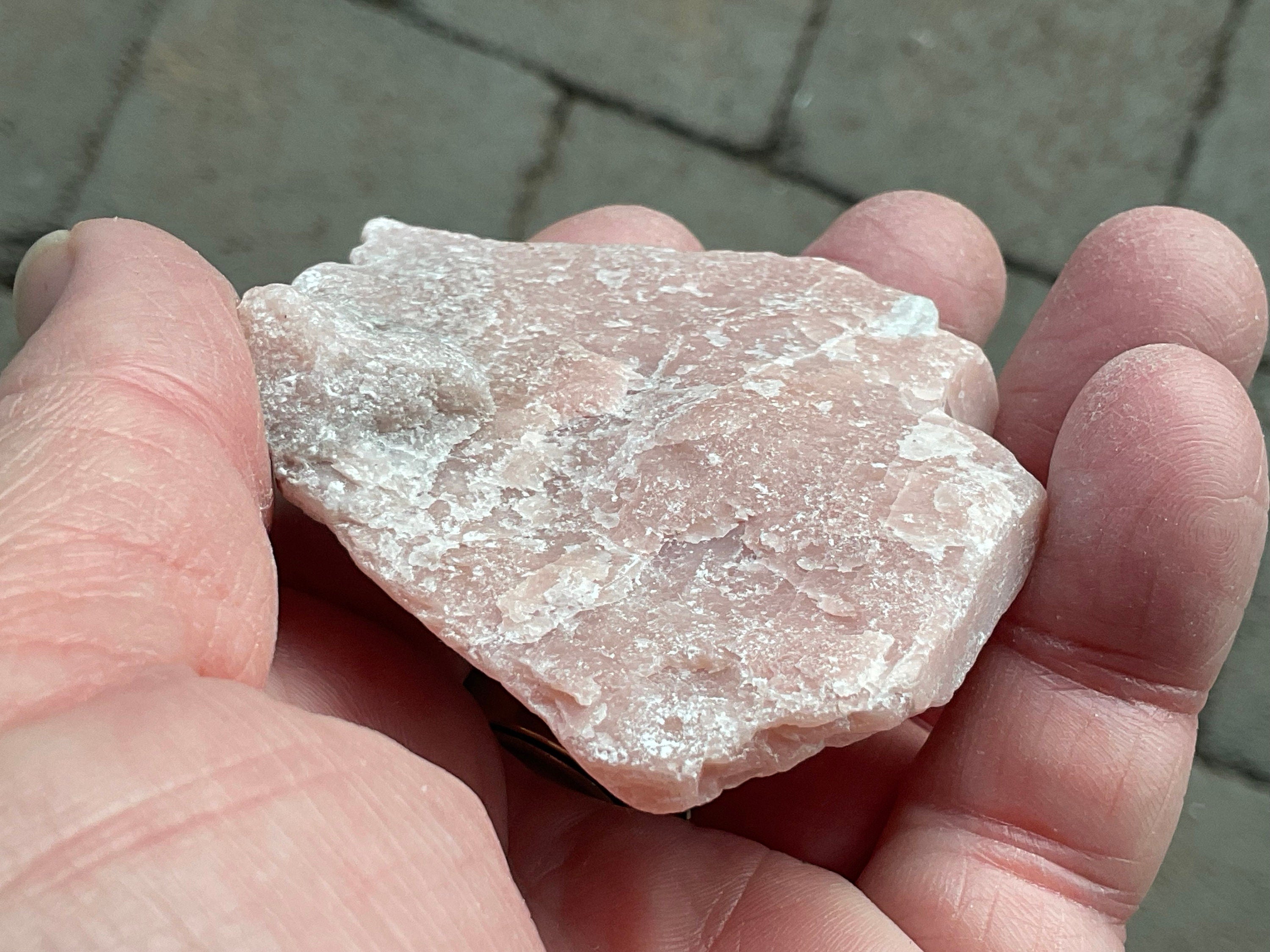 81g Mexican Pink Opal Rough 5A