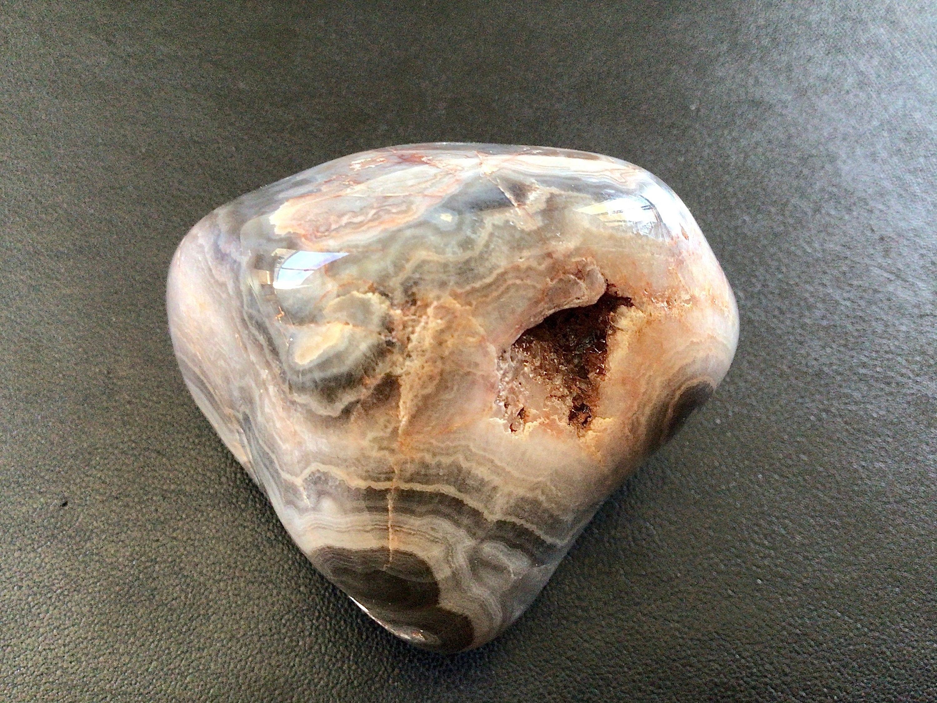 157g Large Australian Crazy Lace Agate Palmstone 1B