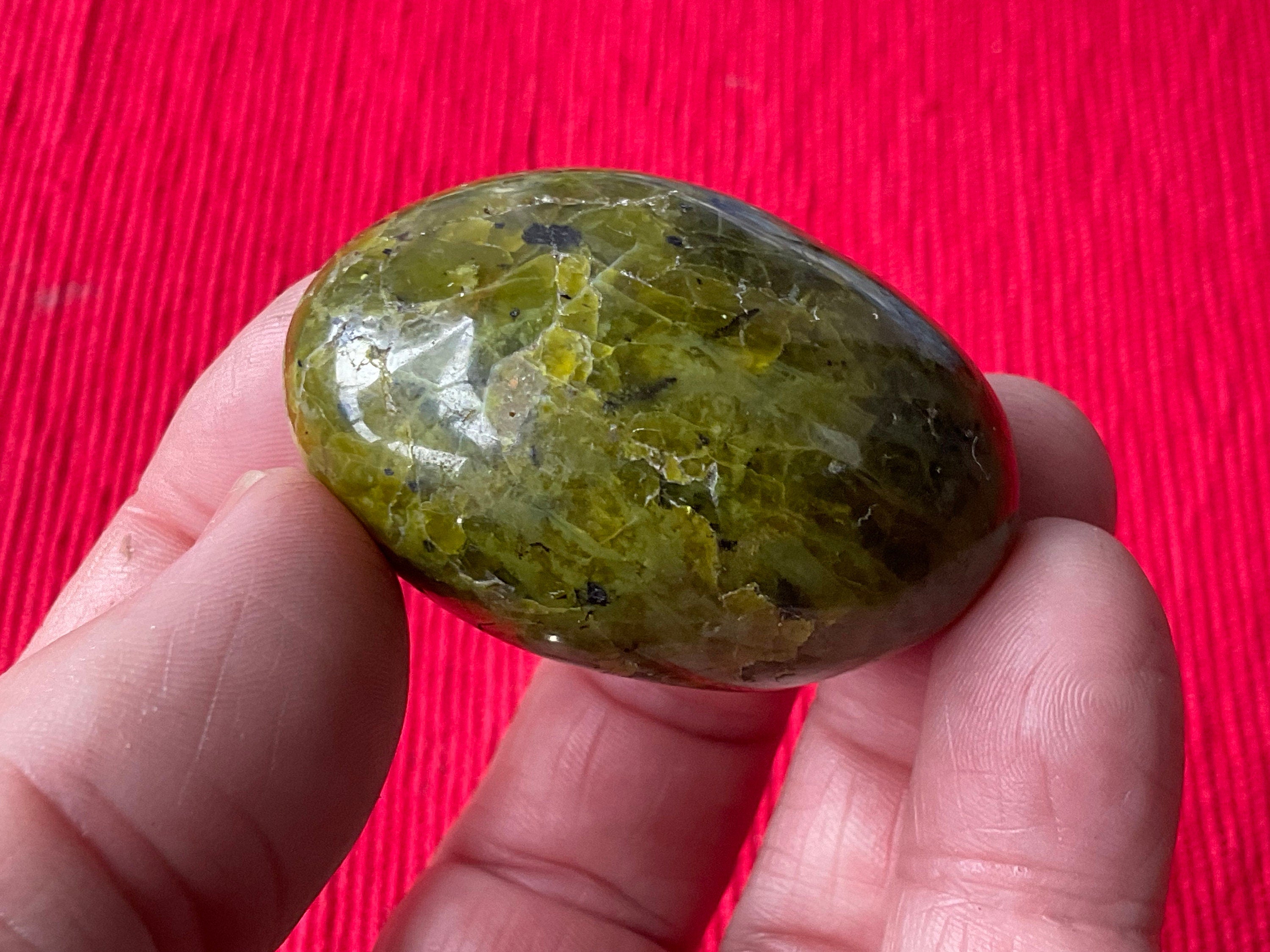 59g Green Common Opal Palmstone 2B