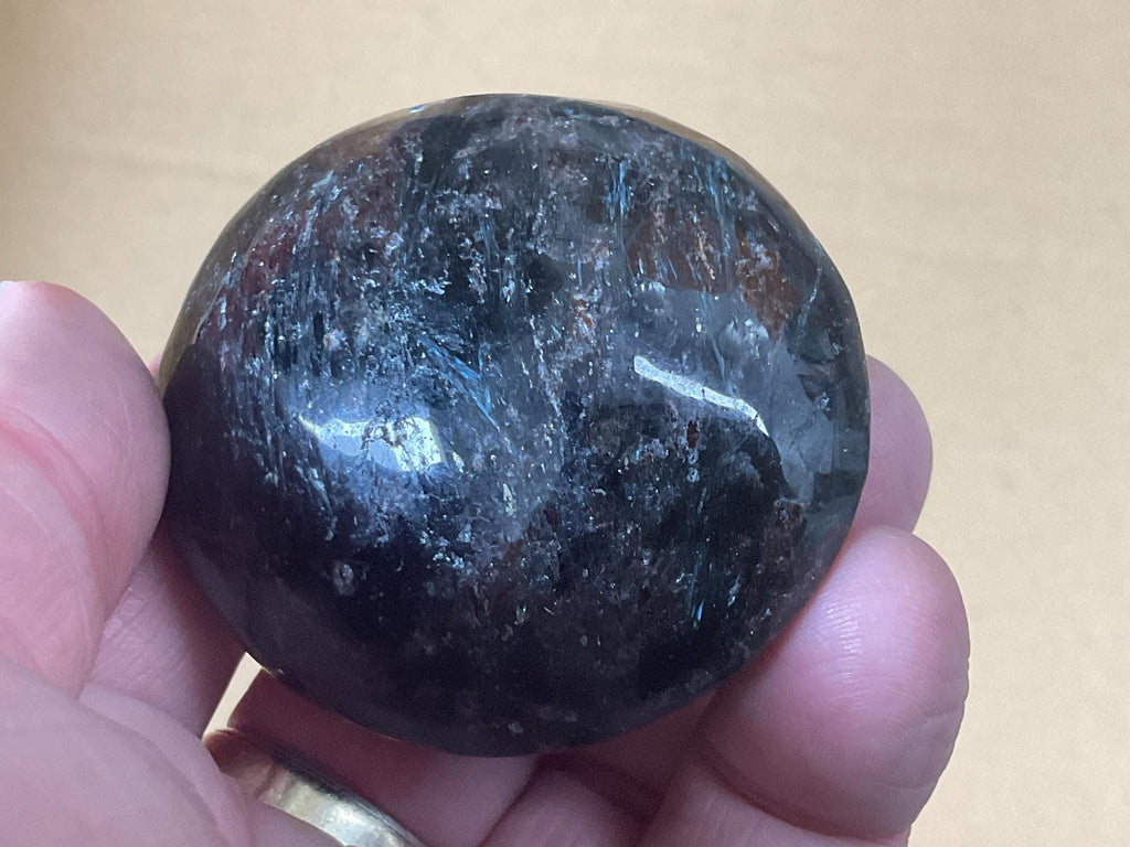 122g Arfvedsonite with Minor Eudialyte Palmstone 11C