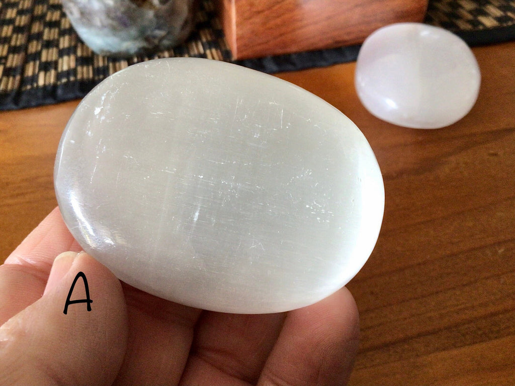 99g Selenite Palmstone 4A
