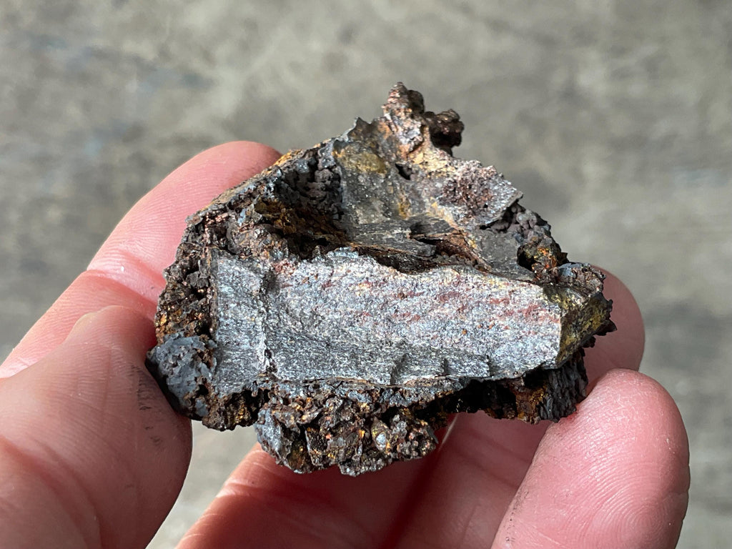 60g Lithiophorite/Cryptomelane with iridescent Goethite Specimen B