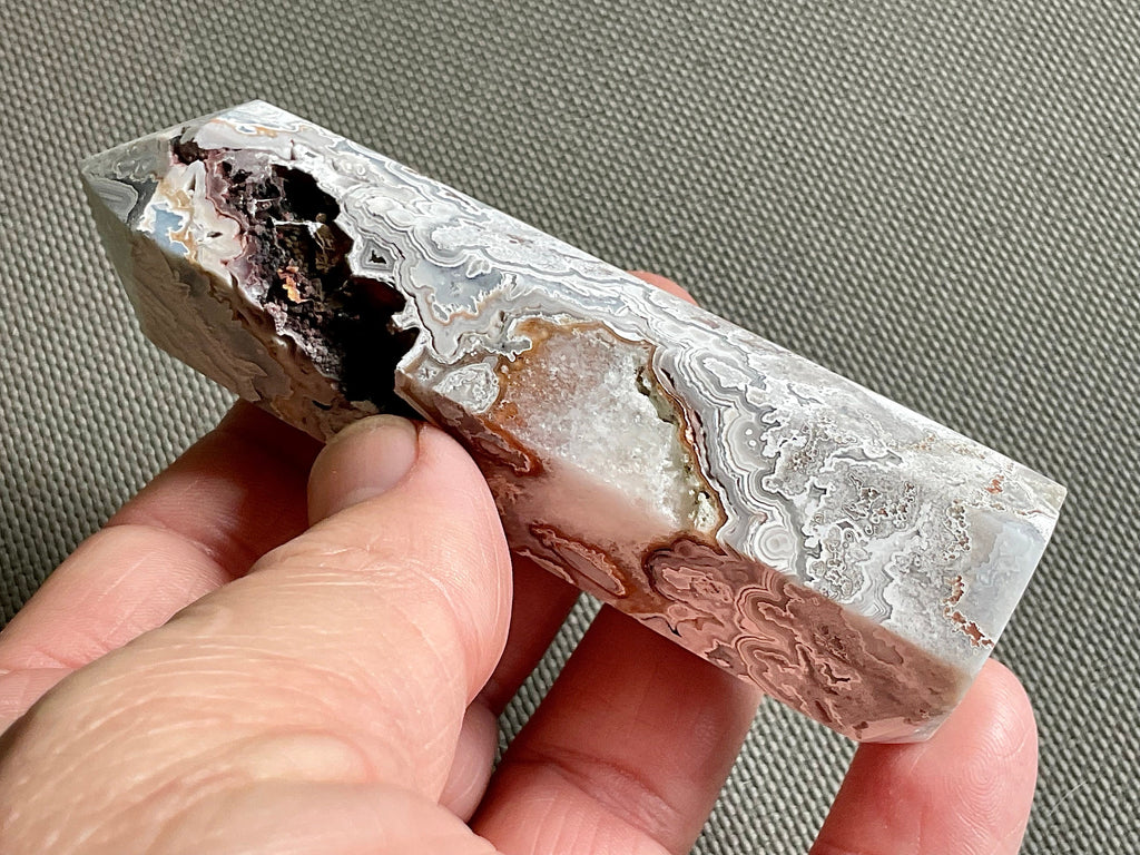 100g Mexican Crazy Lace Agate Generator D