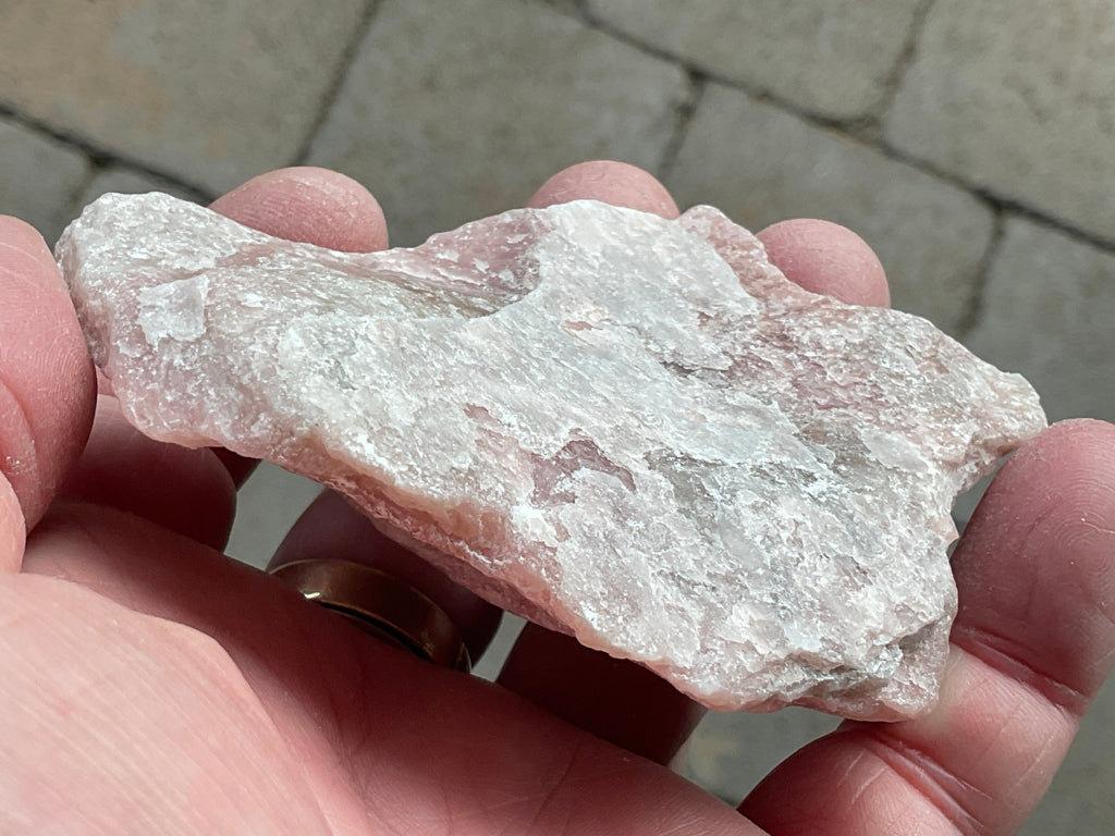 133g Mexican Pink Opal Rough 6A