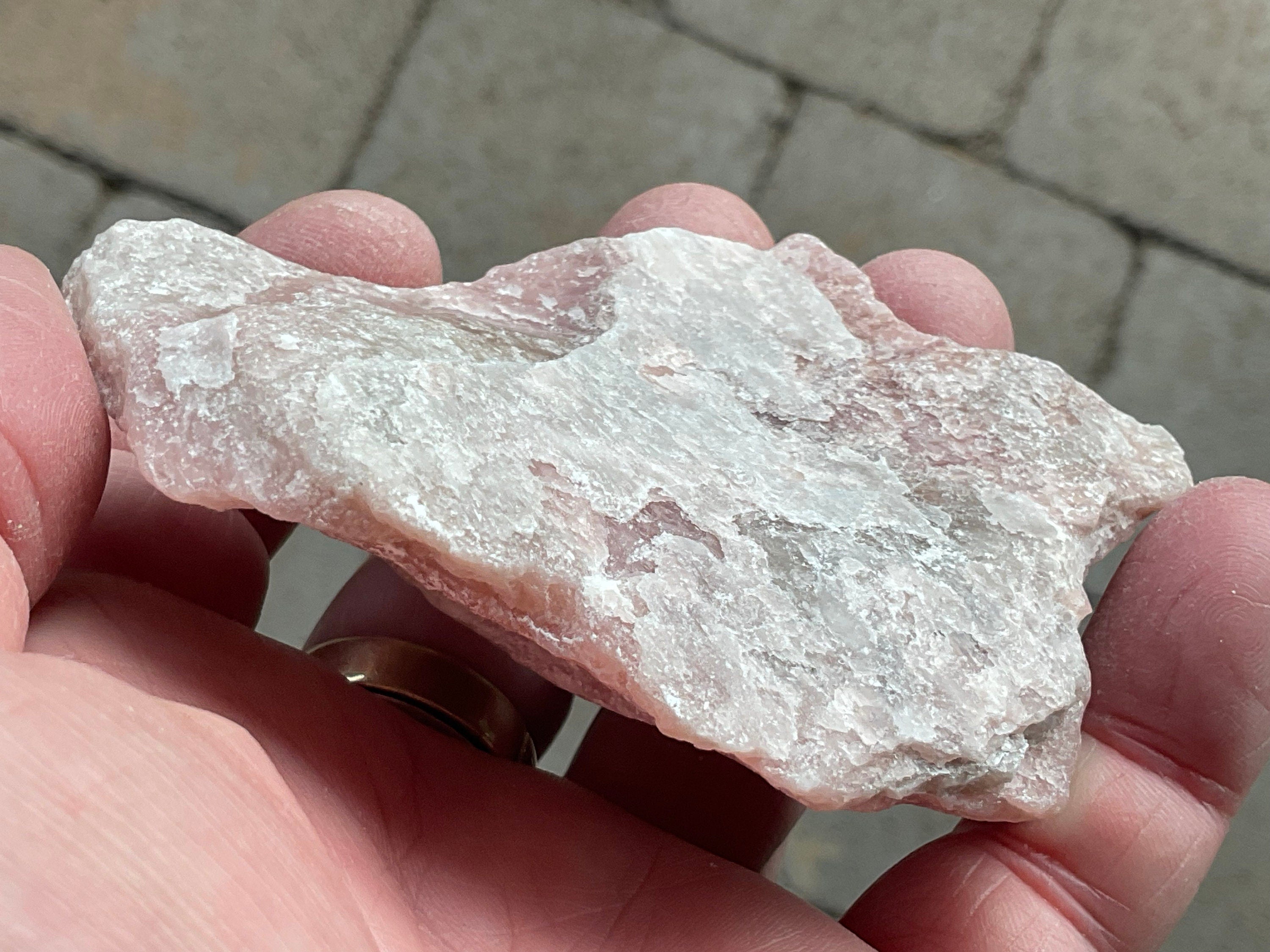 133g Mexican Pink Opal Rough 6A