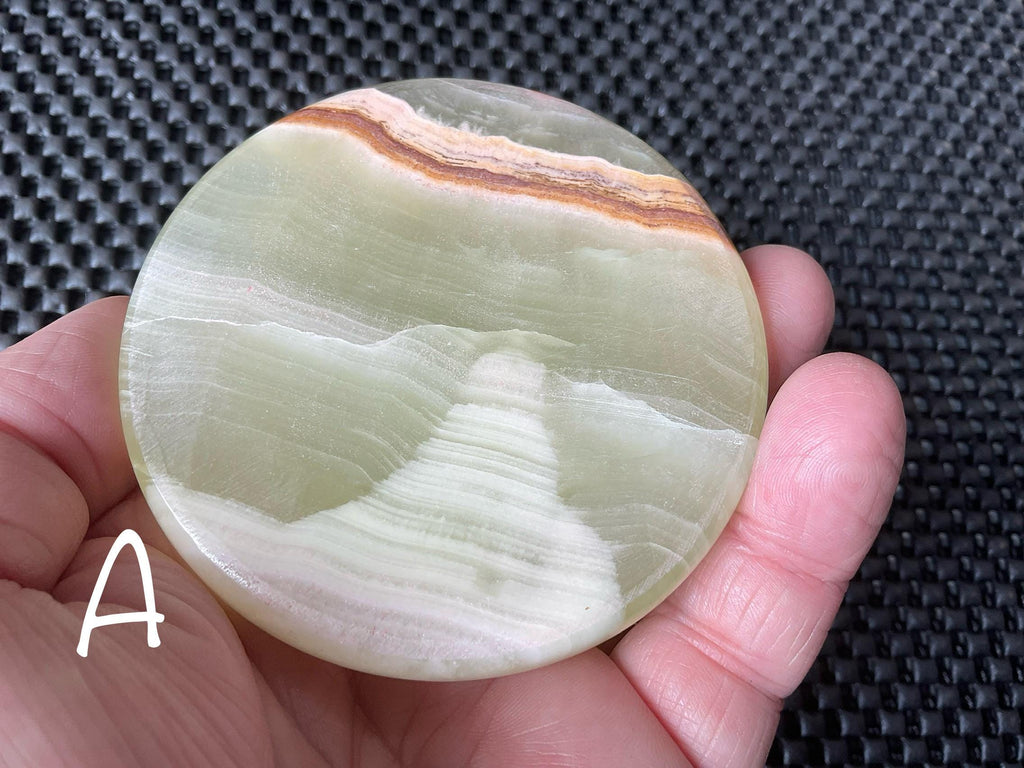 192g Green Banded Onyx Saucer/Egg/Sphere stand 3A