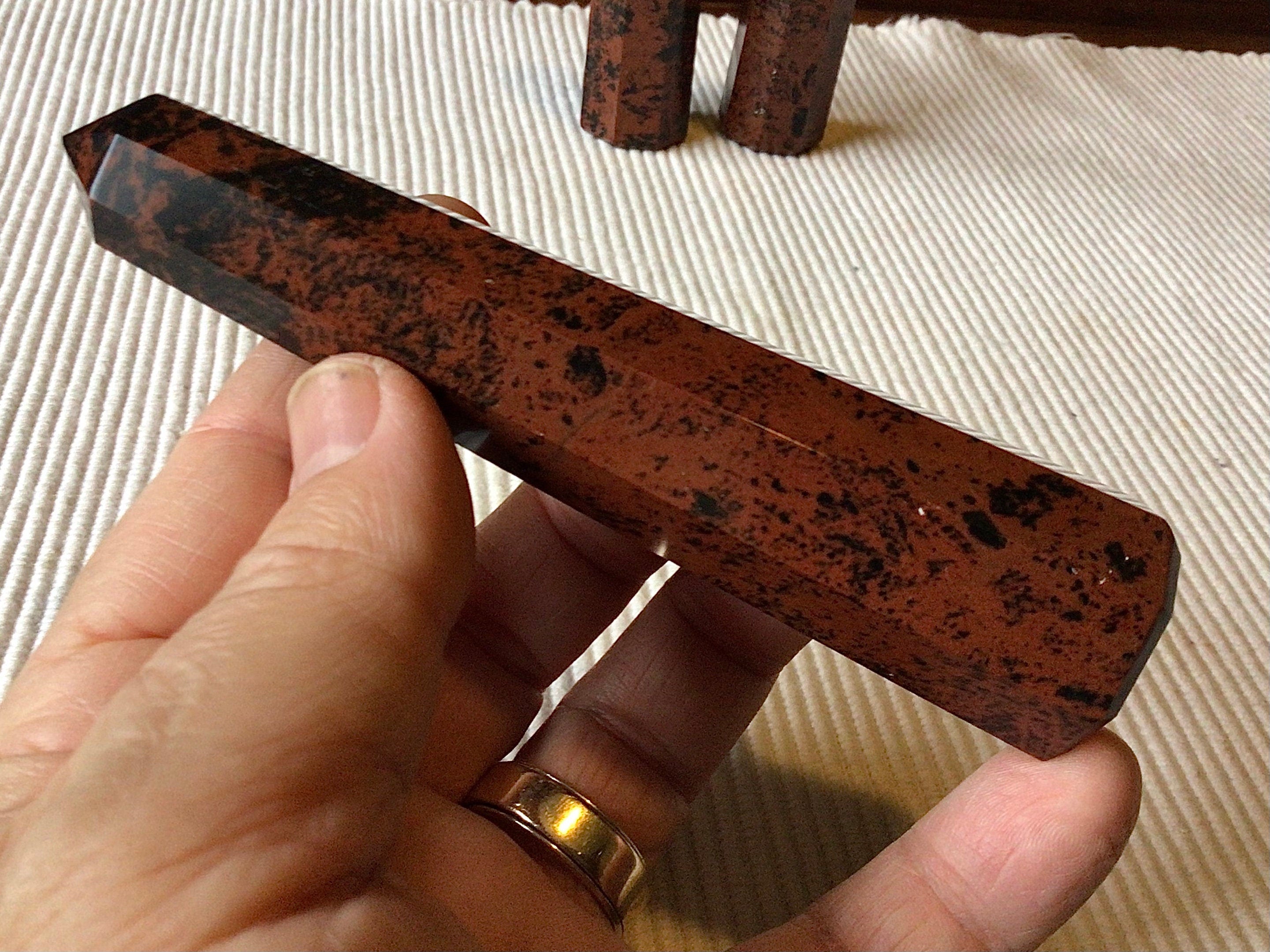 114g Mahogany Obsidian Generator 2D
