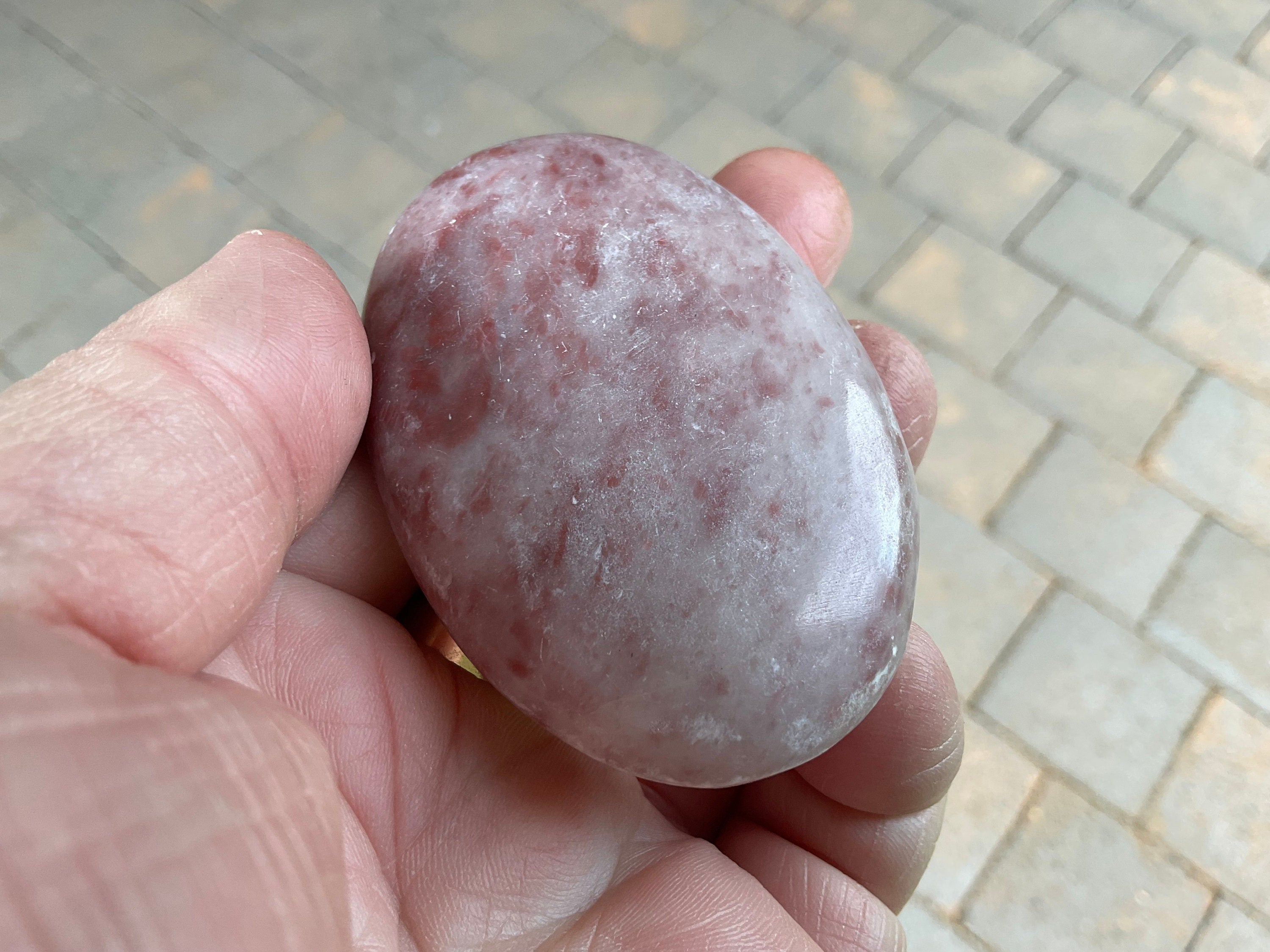 83g Pakistan Strawberry Jasper Palmstone 5C