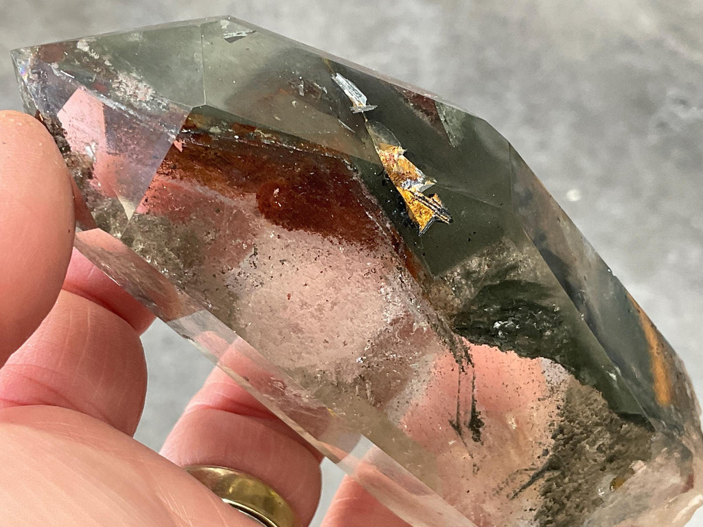 260g Garden Quartz Polished with stand Point 2B