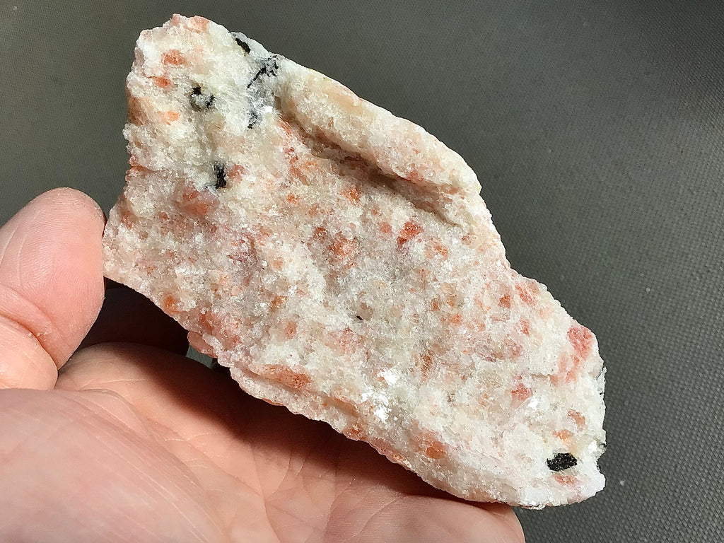 321g Sunstone with Biotite Mica E