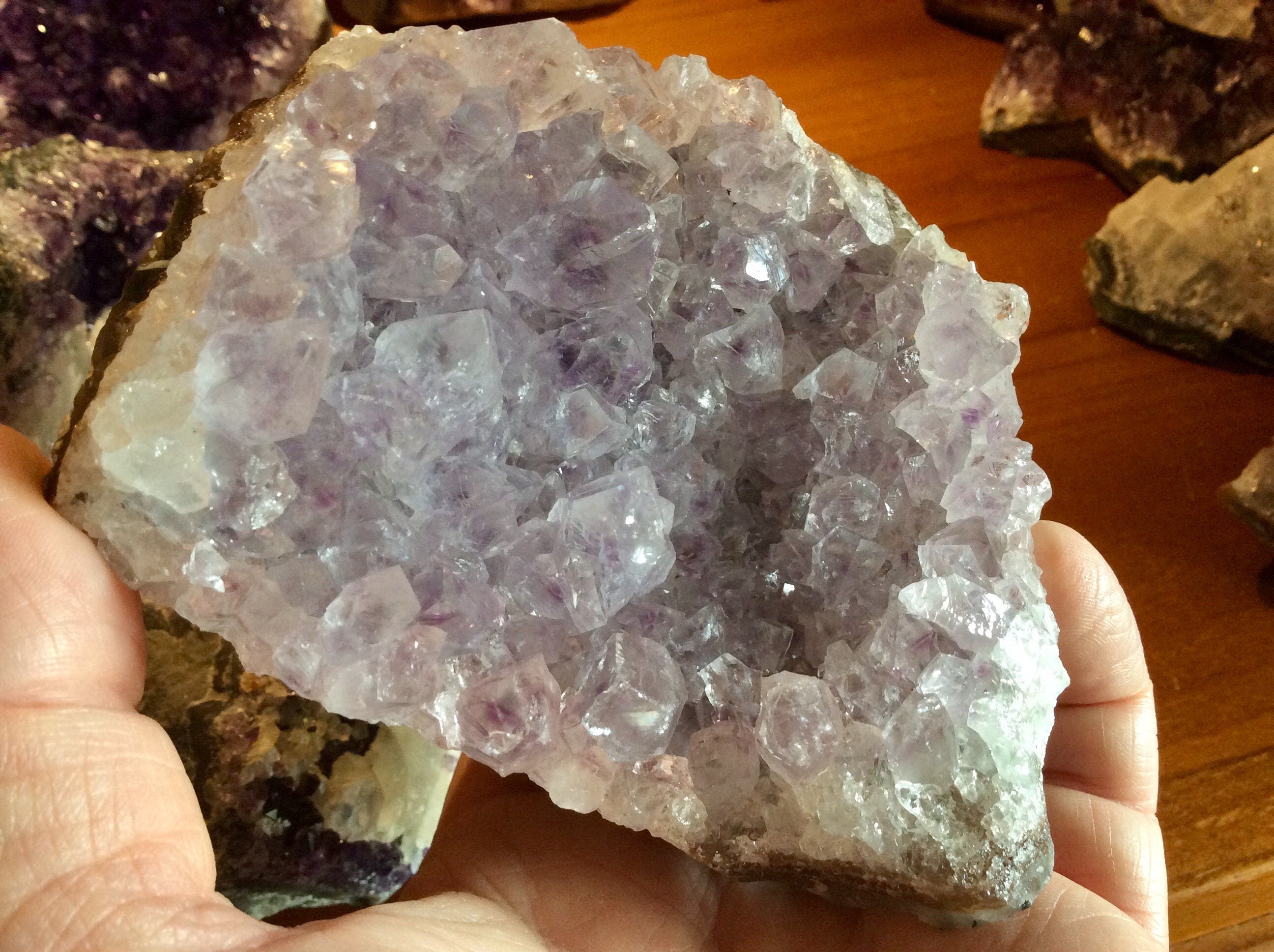 587g Amethyst Light Standing Medium B