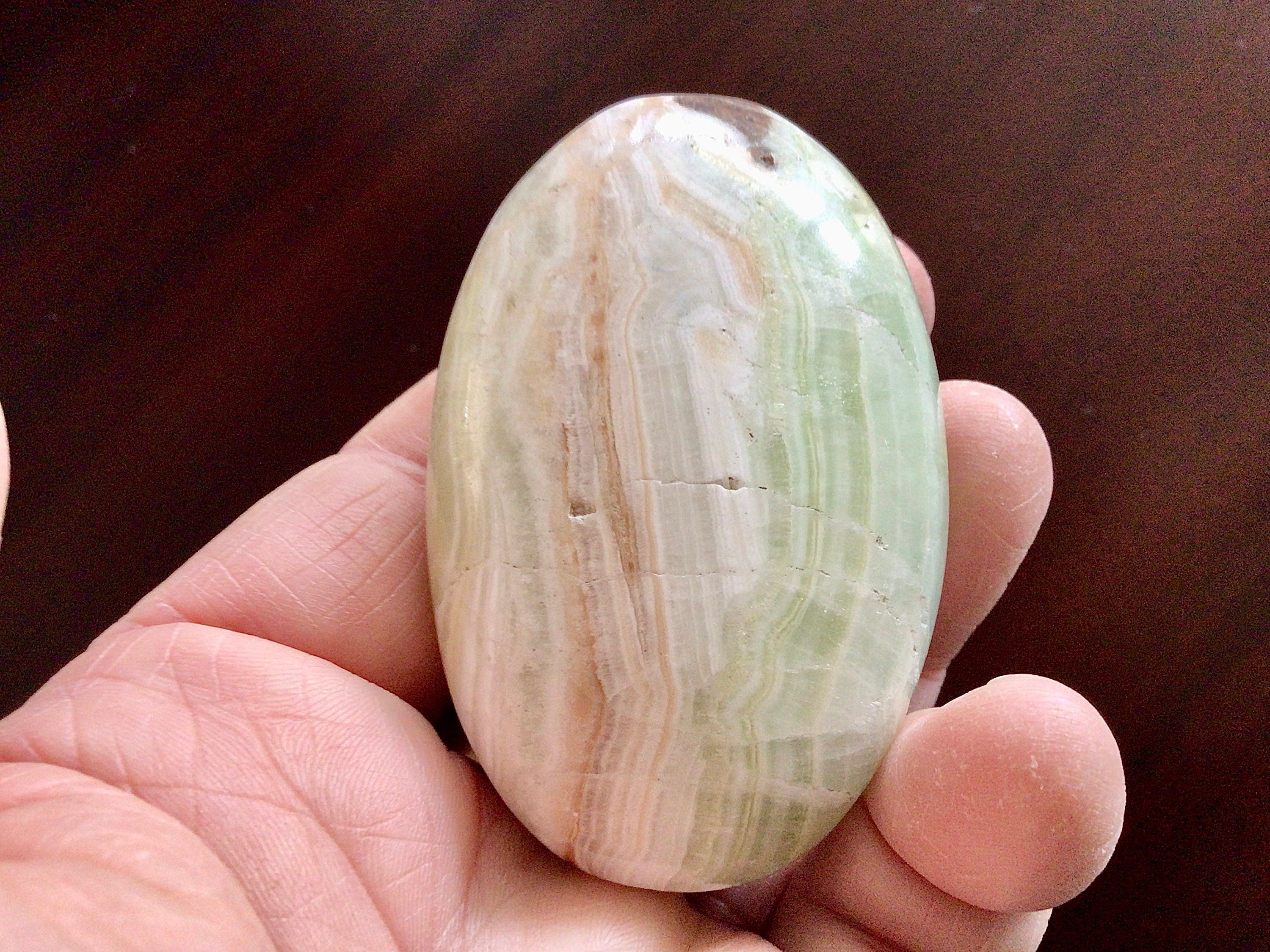 108g Pistachio Calcite Palmstone 3D