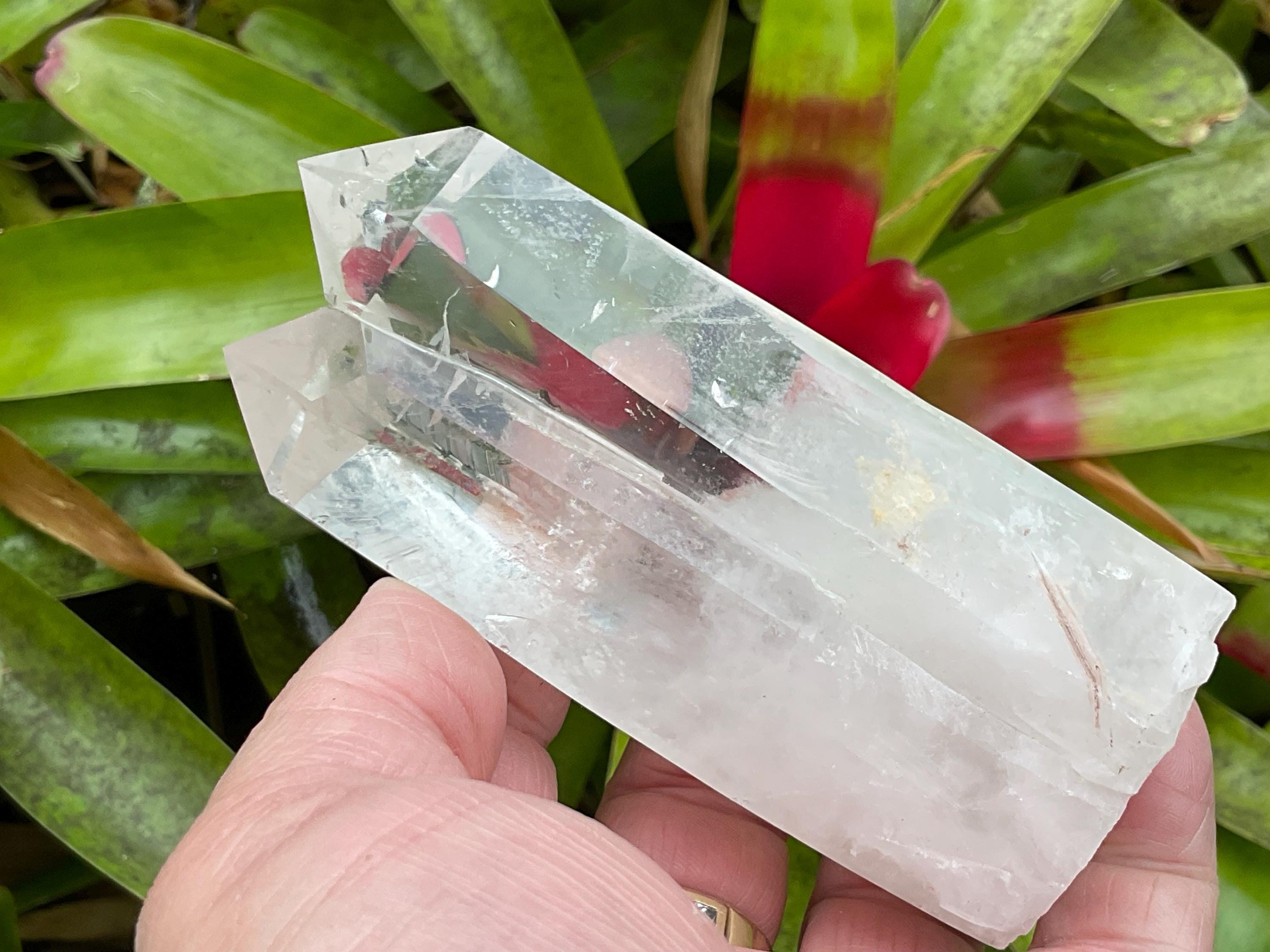 300g “Water Clear” Quartz Generator with custom stand C