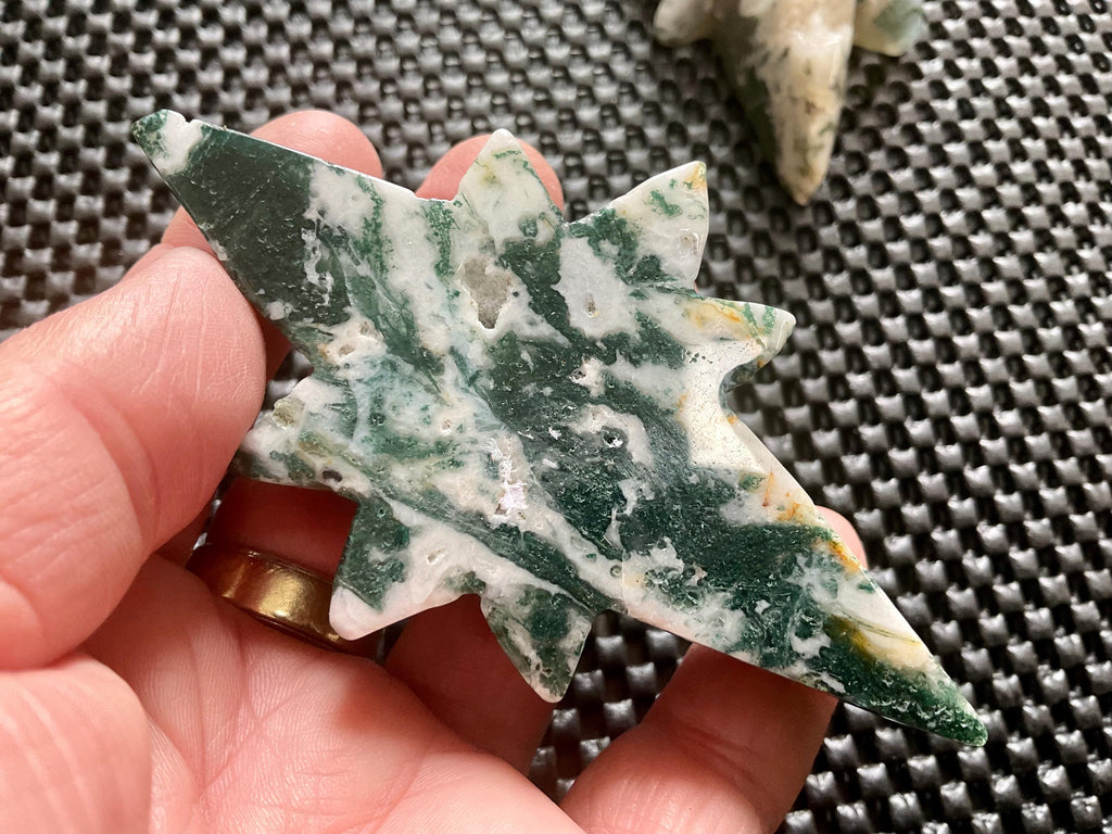 92g Moss Agate Polaris Carving with stand 1B