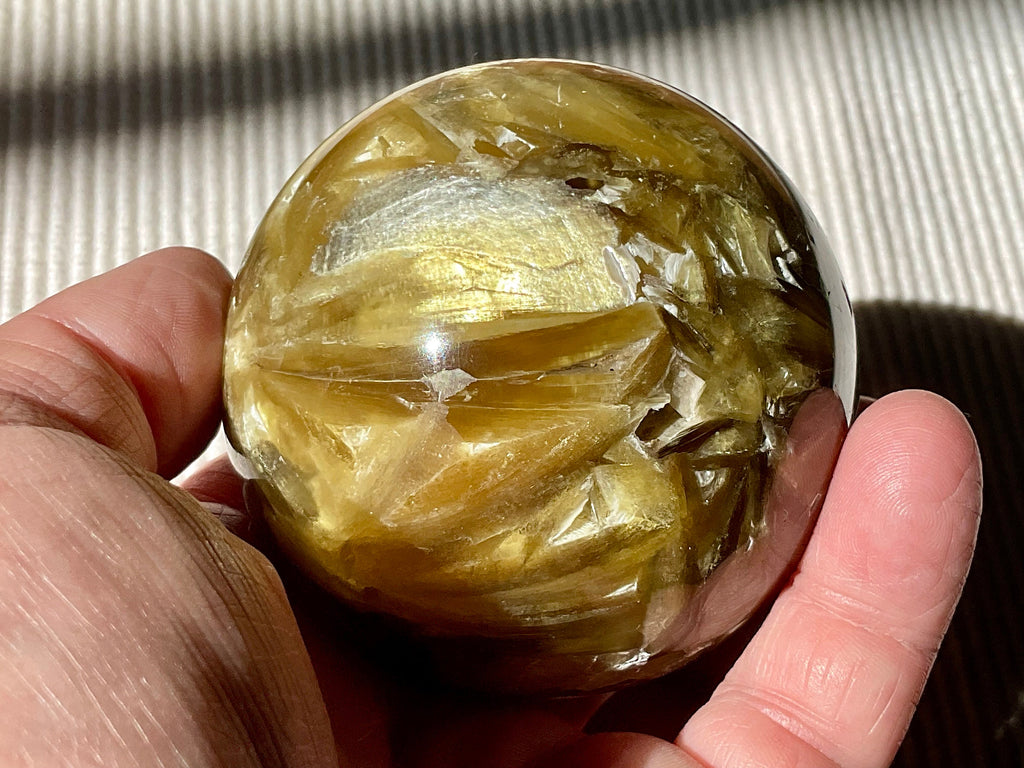 471g Golden Mica Sphere A