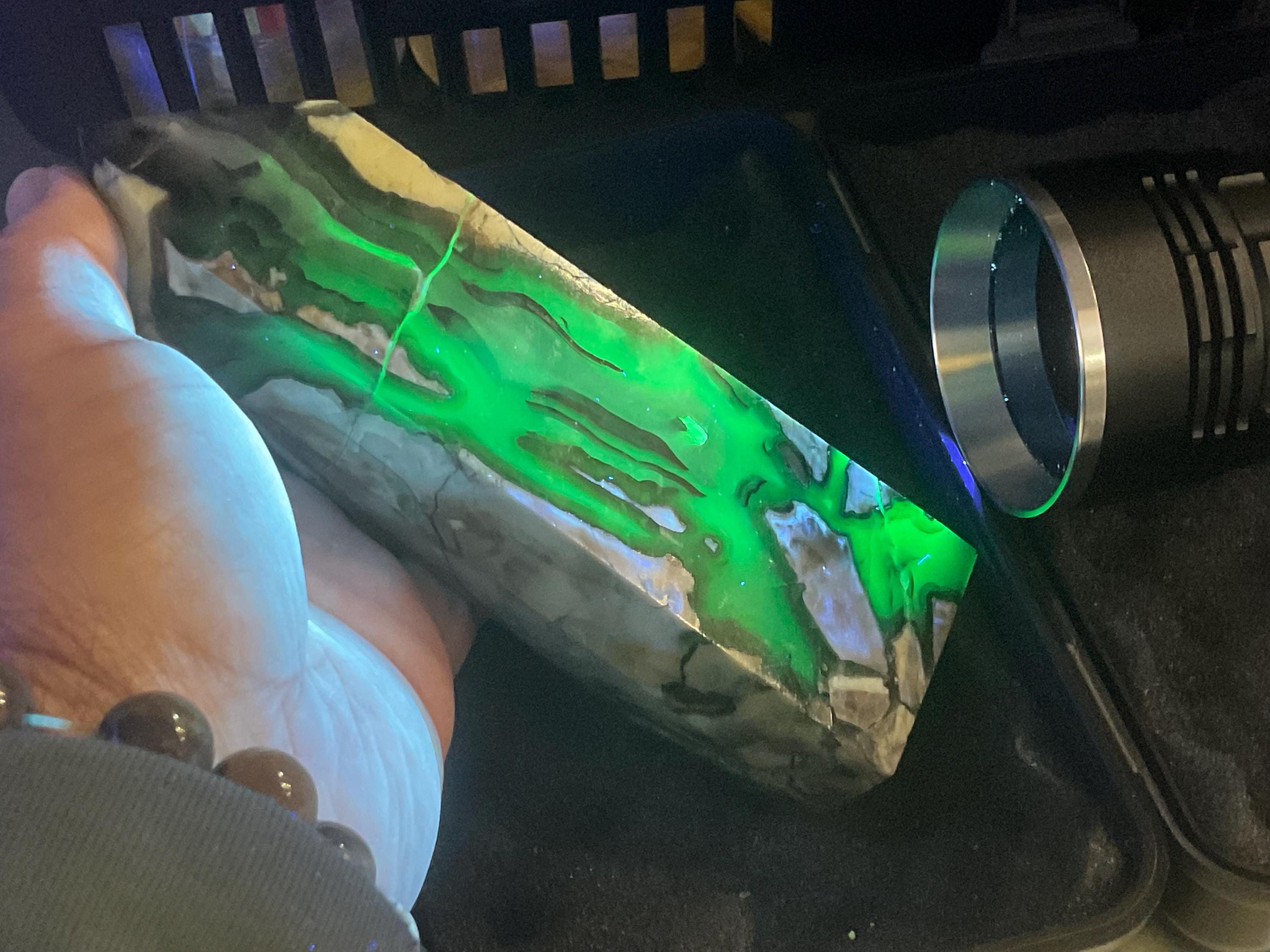 586g Large “Volcano Agate” Generator