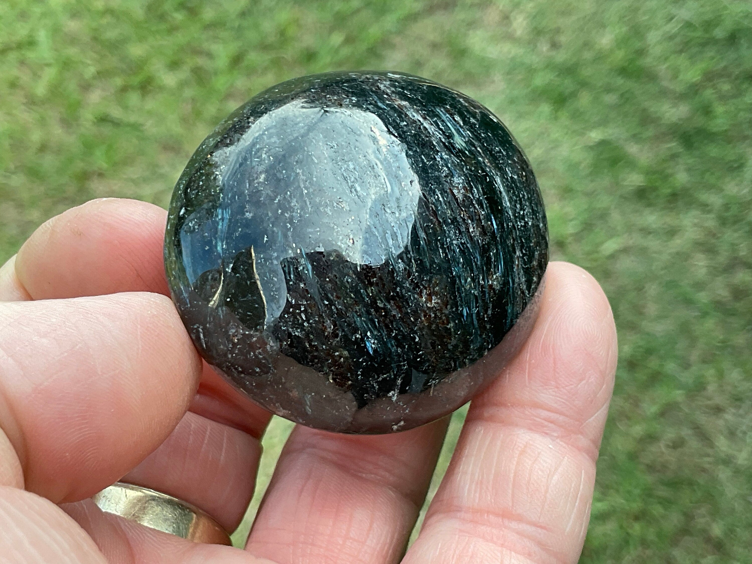 96g Arfvedsonite with Eudialyte Palmstone 8B