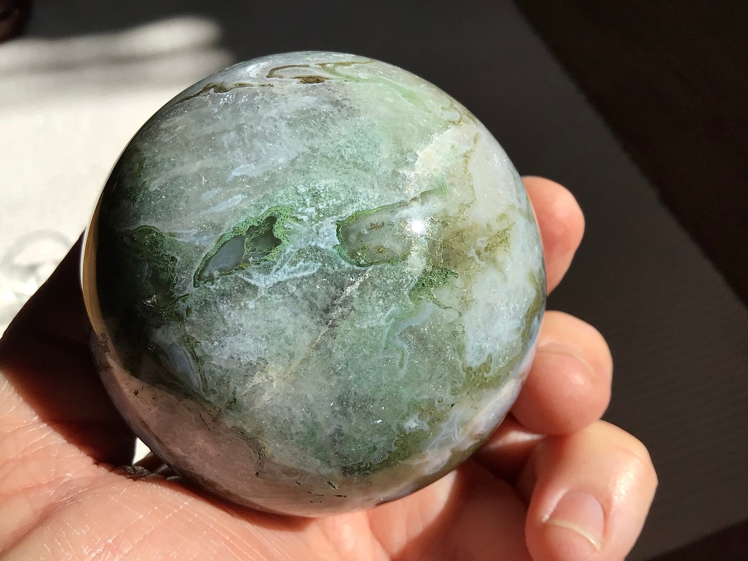 422g Moss Agate Sphere 2E (6.7cm)