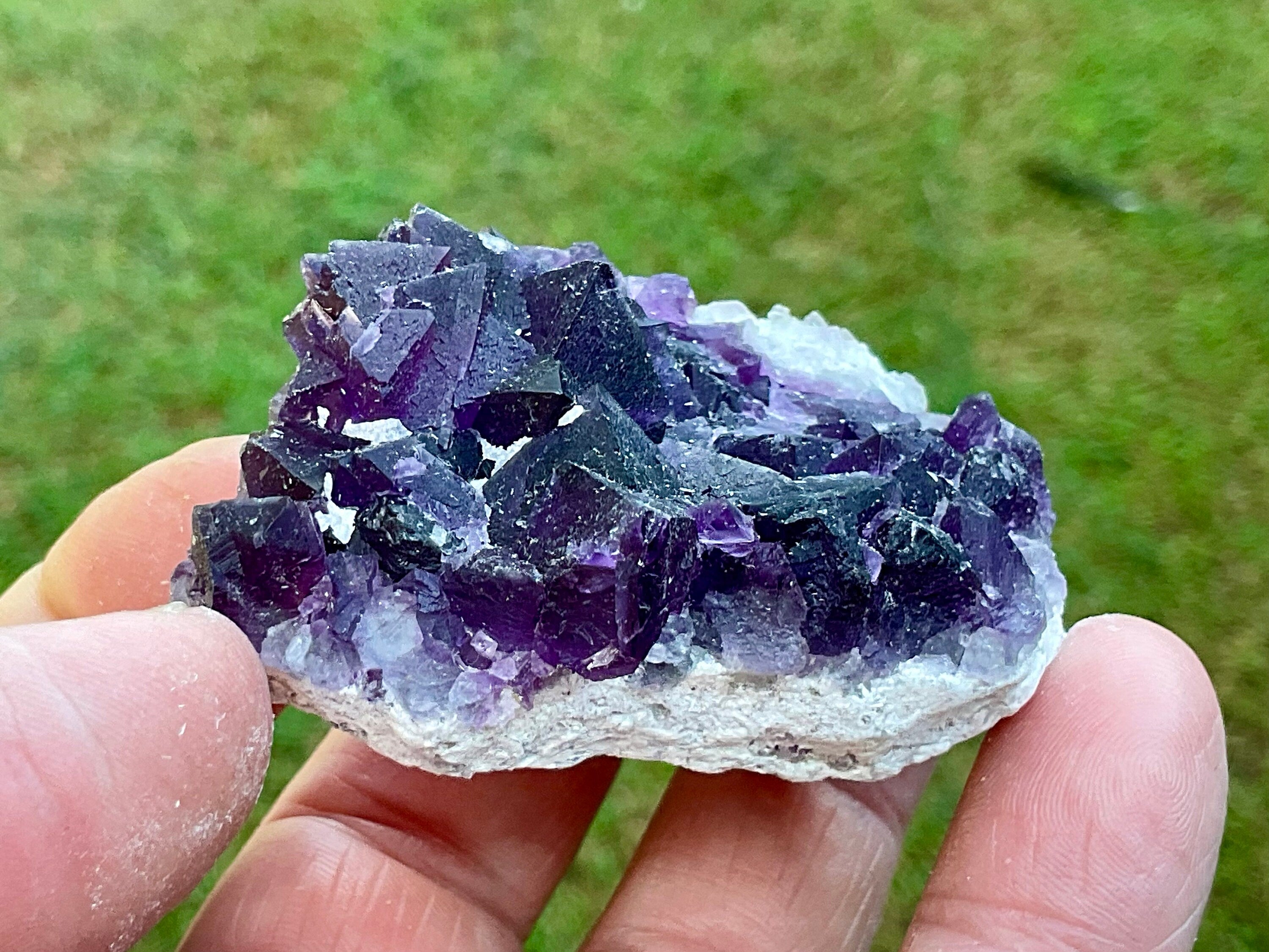 98g Deep Purple Chinese Cubic Fluorite 2A