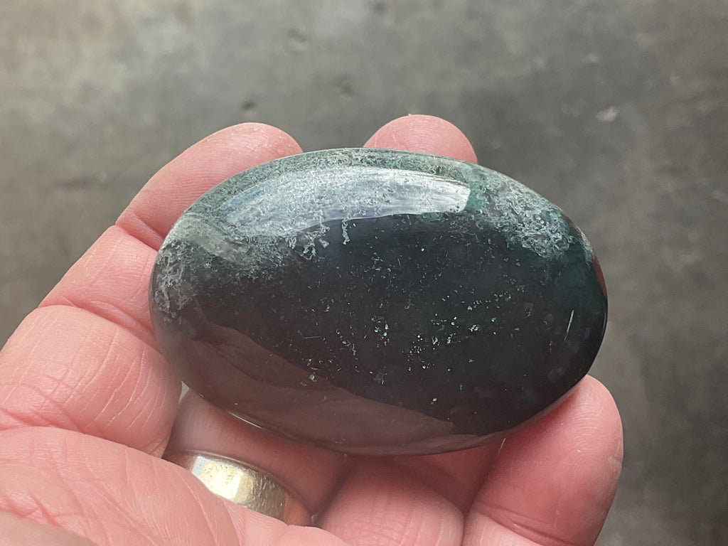 76g Moss Agate Palmstone