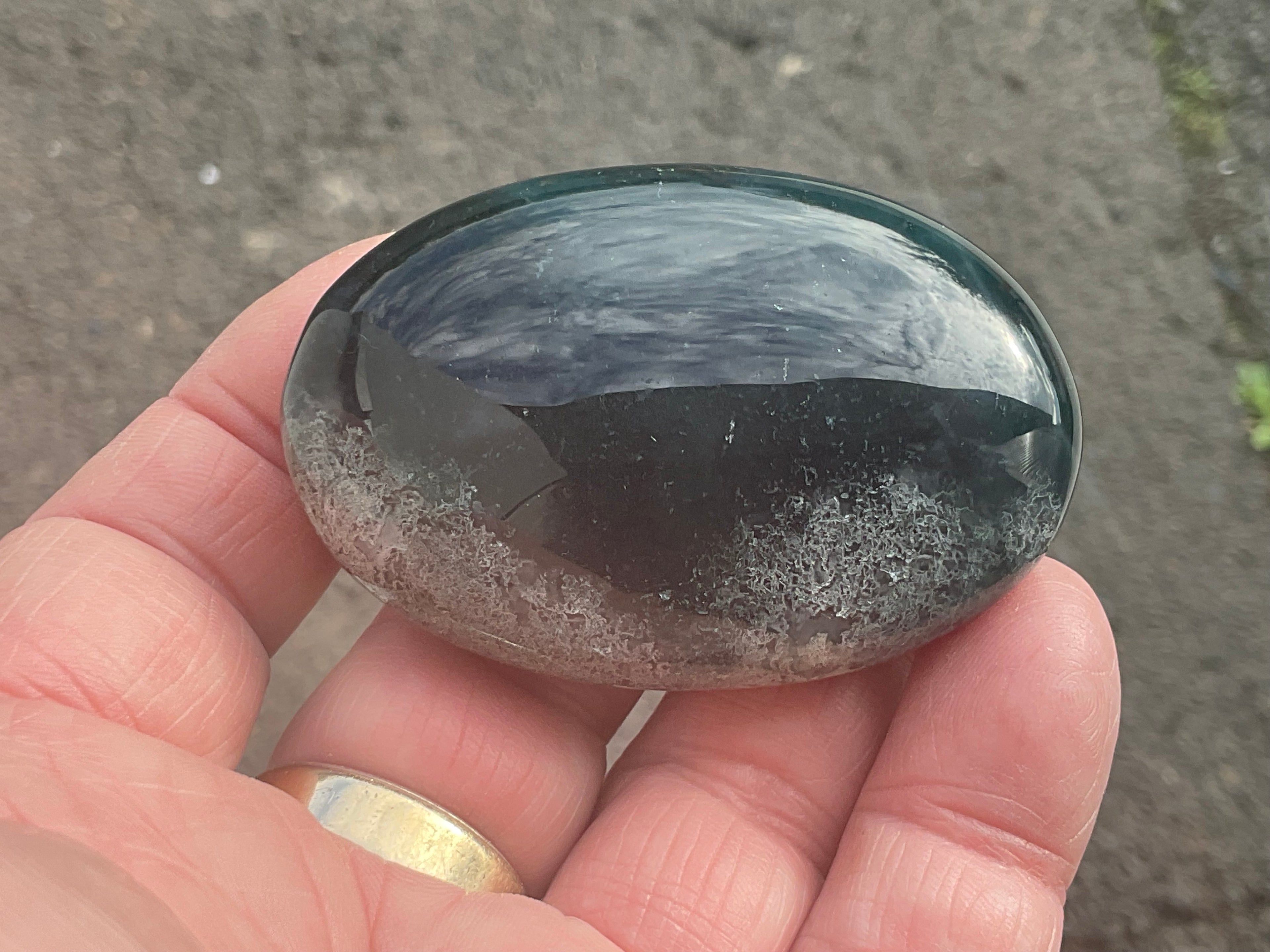 76g Moss Agate Palmstone