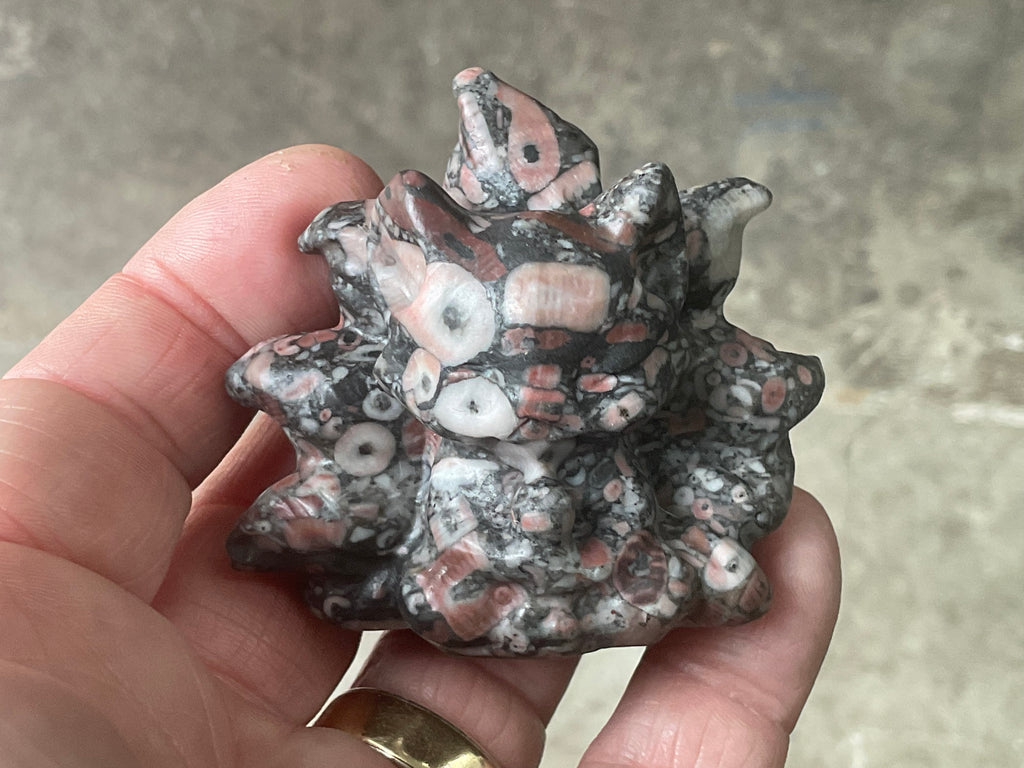 108g Crinoids in Marble Nine Tailed Fox Carving A