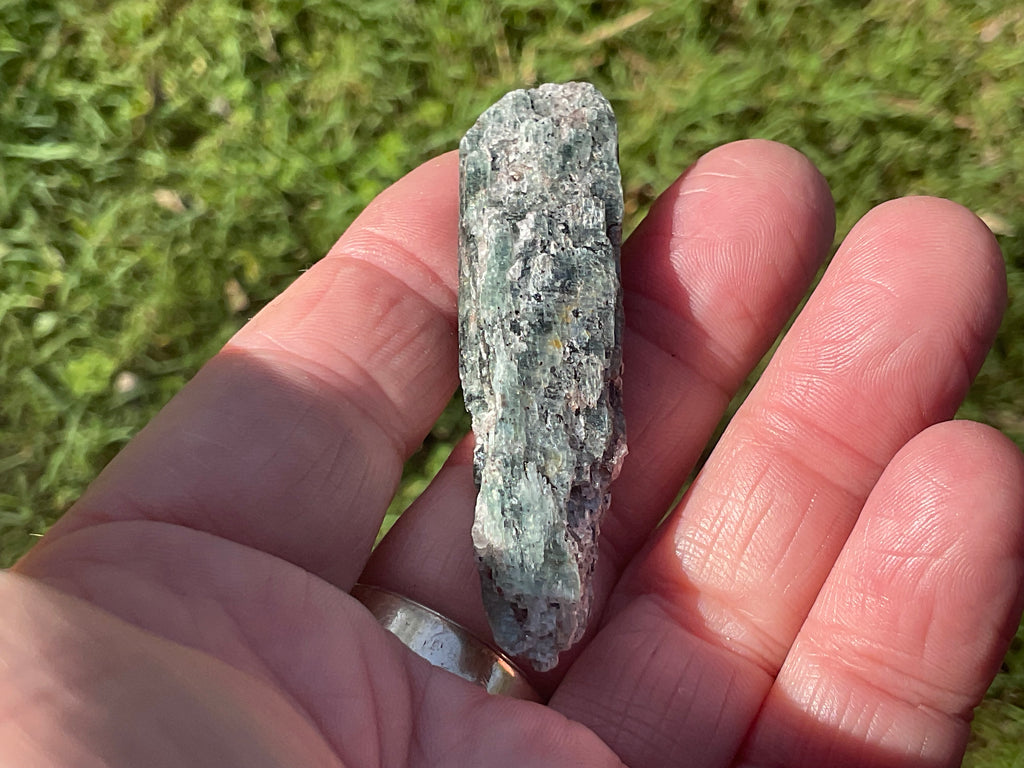 20g Dark Green Pakistan Kyanite + Rough 3A