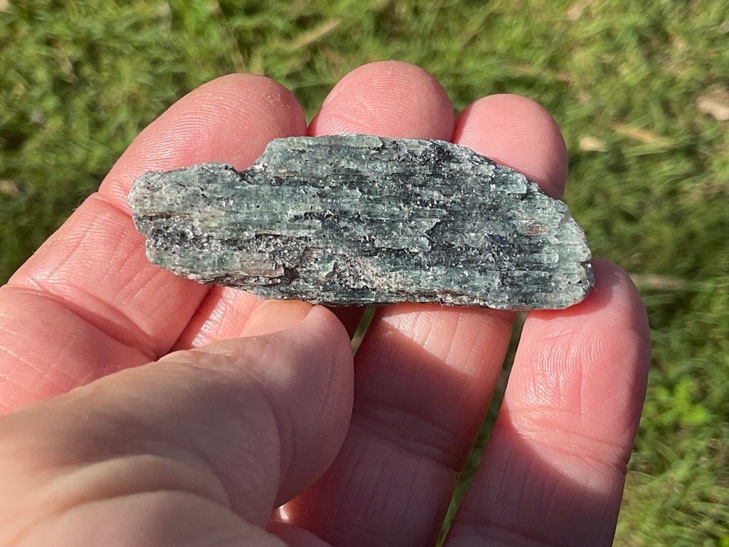 20g Dark Green Pakistan Kyanite + Rough 3B