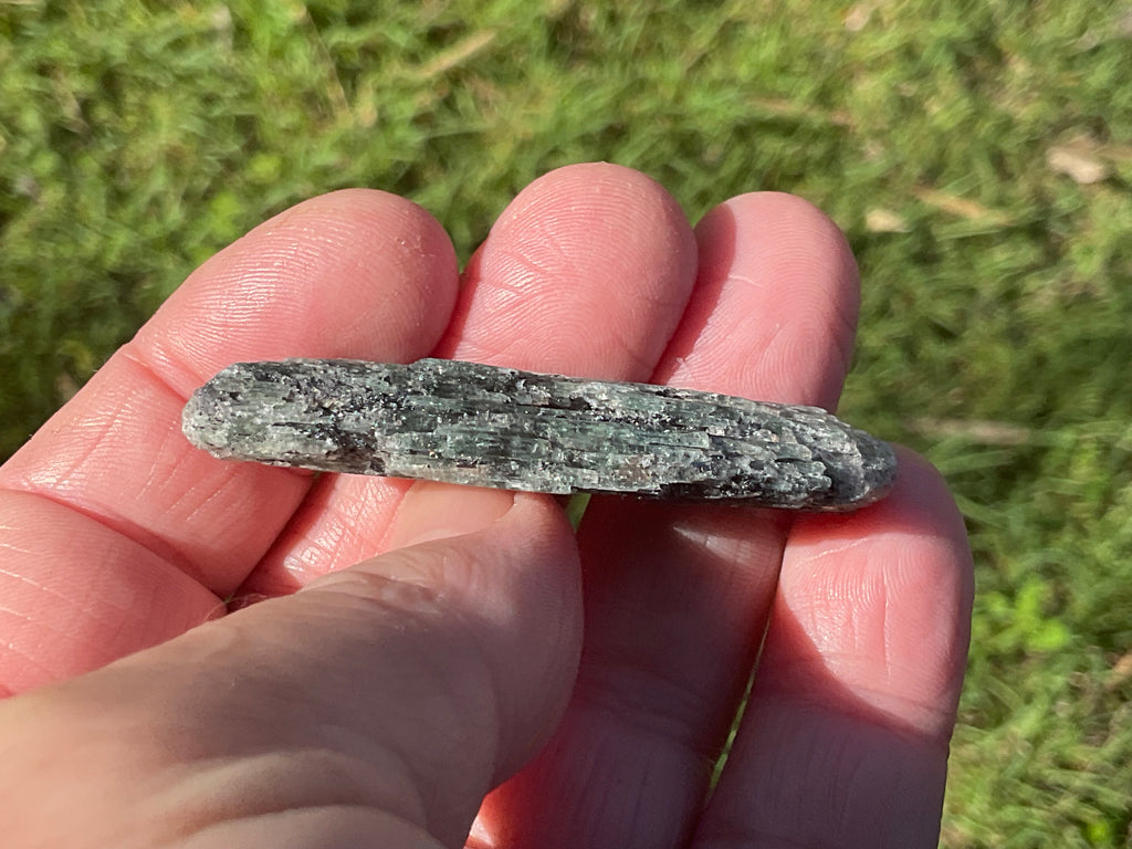 20g Dark Green Pakistan Kyanite + Rough 3B