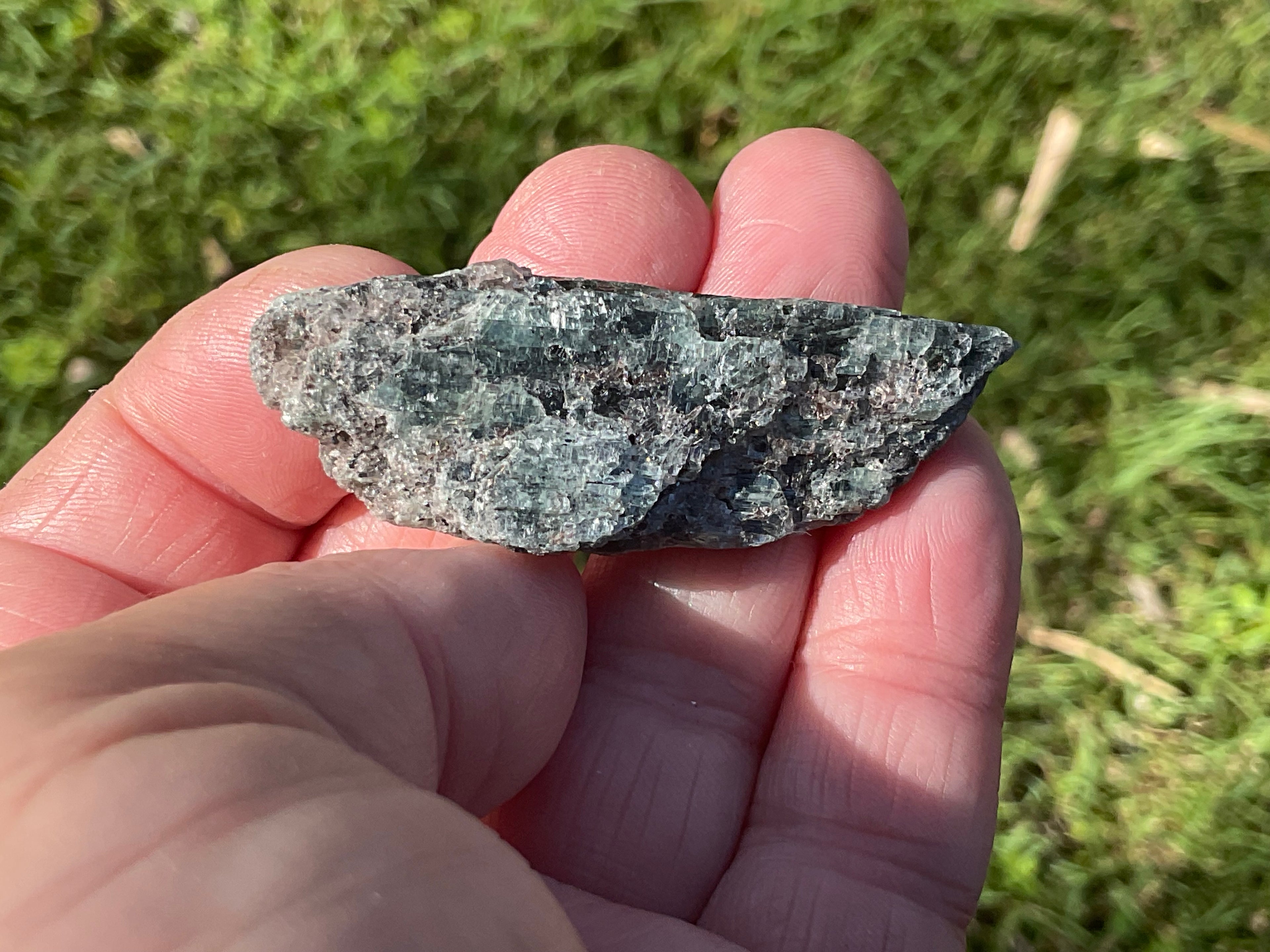 20g Dark Green Pakistan Kyanite + Rough 4A