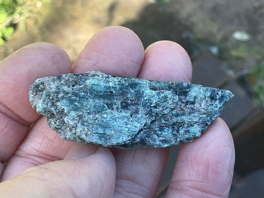 20g Dark Green Pakistan Kyanite + Rough 4A