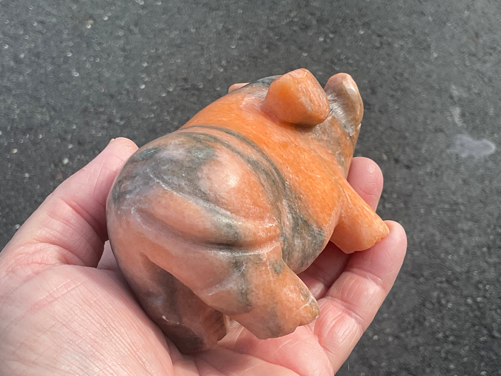 542g Sunstone Pig Carving