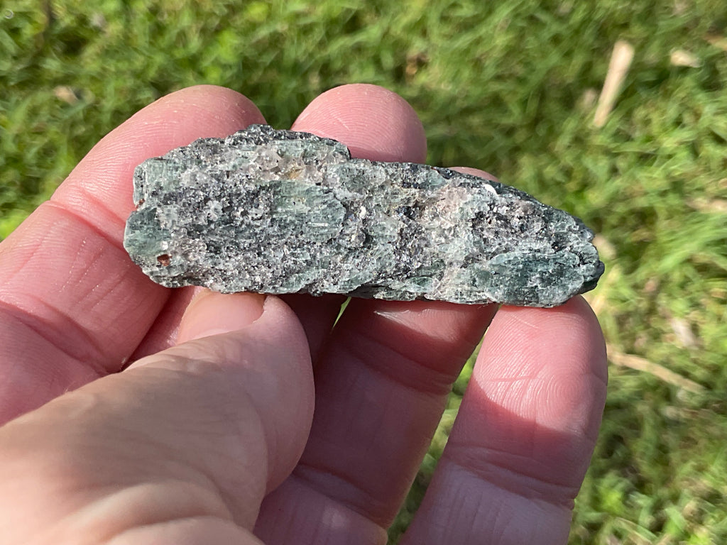 22g Dark Green Pakistan Kyanite + Rough 5B
